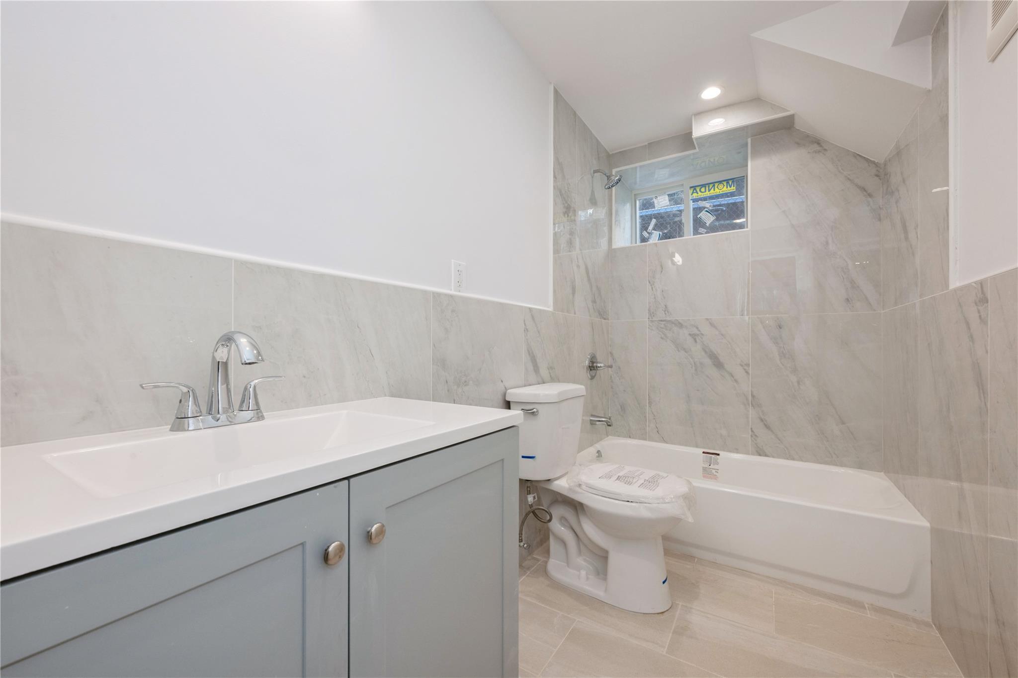 Single Family 224  Queens, NY 11413, MLS-874657-46