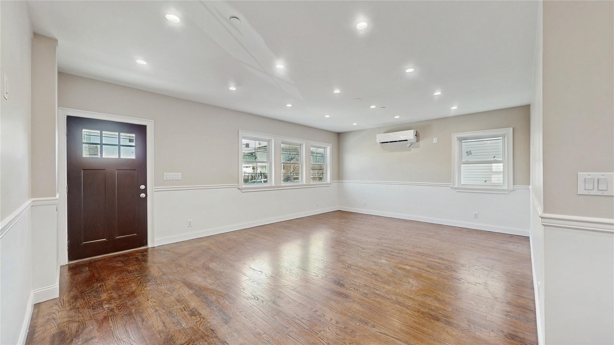 Single Family 224  Queens, NY 11413, MLS-874657-6