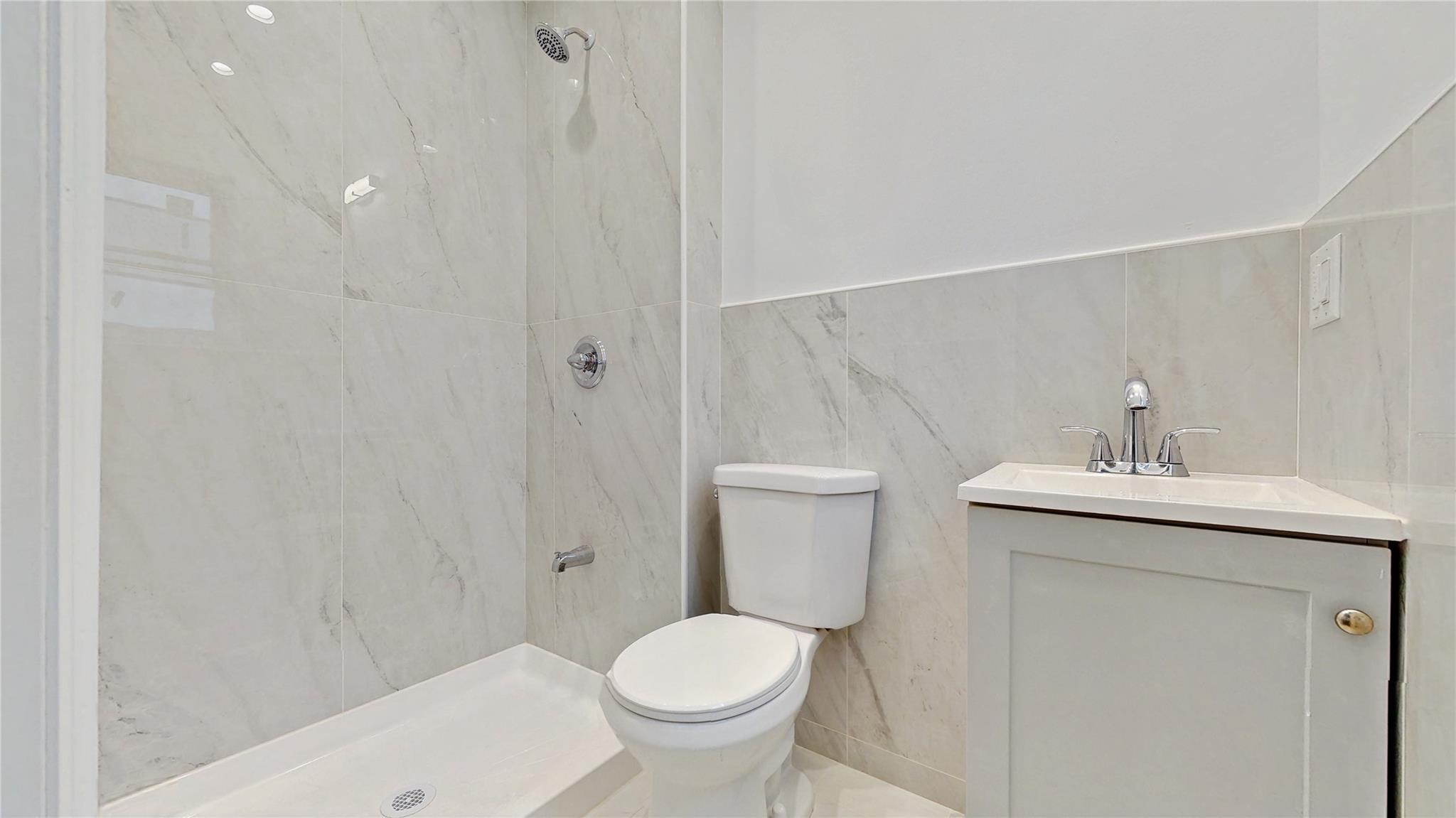 Single Family 224  Queens, NY 11413, MLS-874657-9