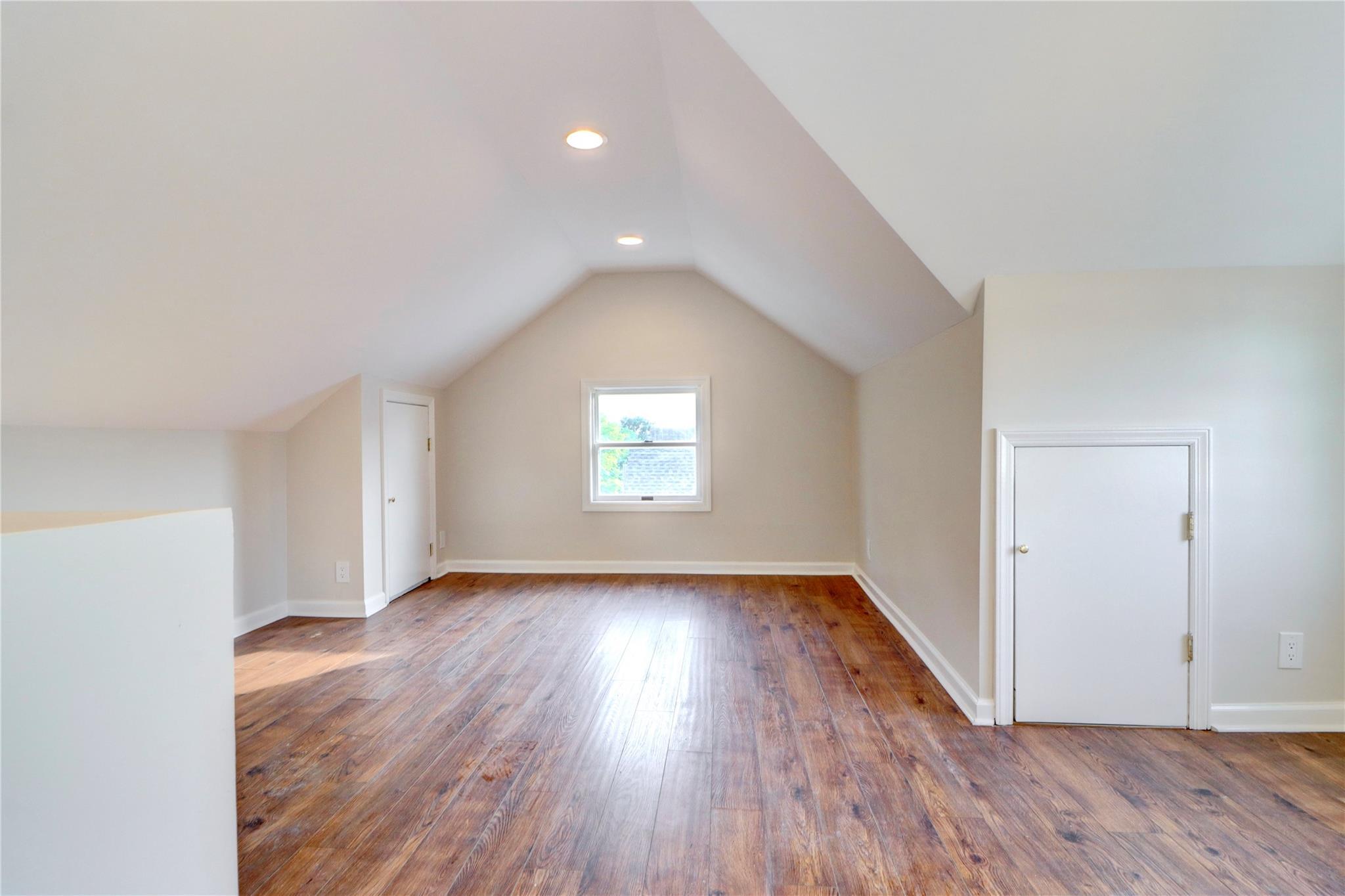 Single Family 80th  Queens, NY 11385, MLS-874660-27