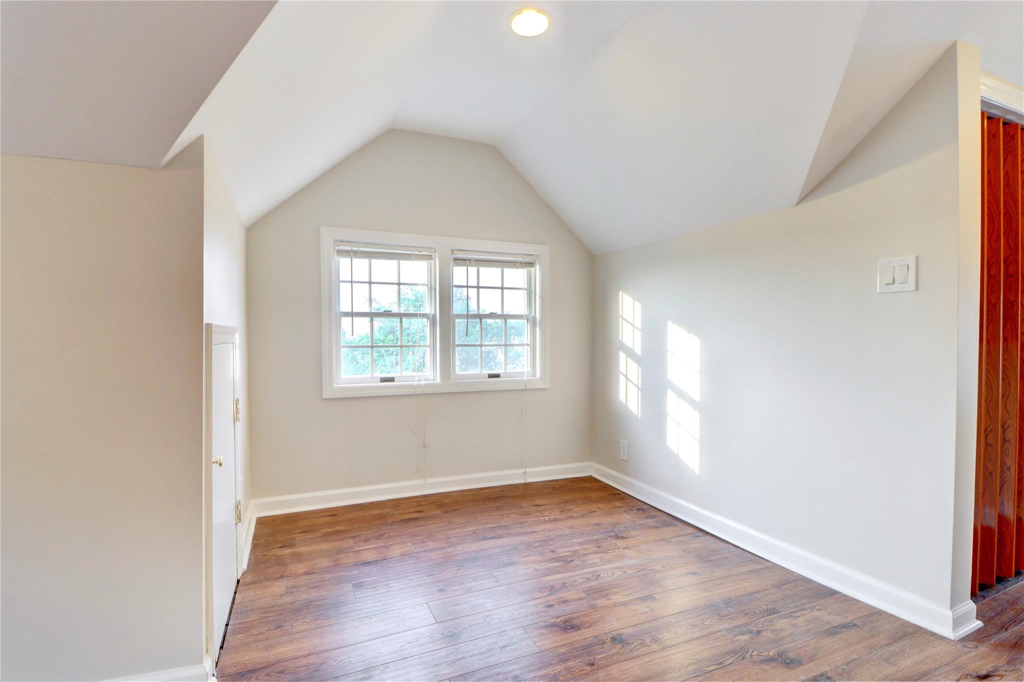 Single Family 80th  Queens, NY 11385, MLS-874660-30