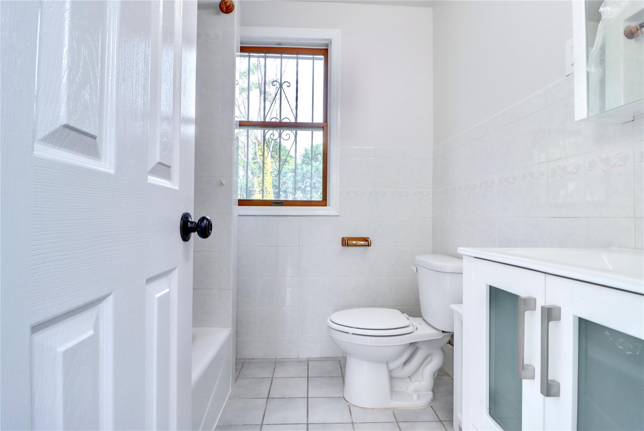 Single Family 80th  Queens, NY 11385, MLS-874660-31