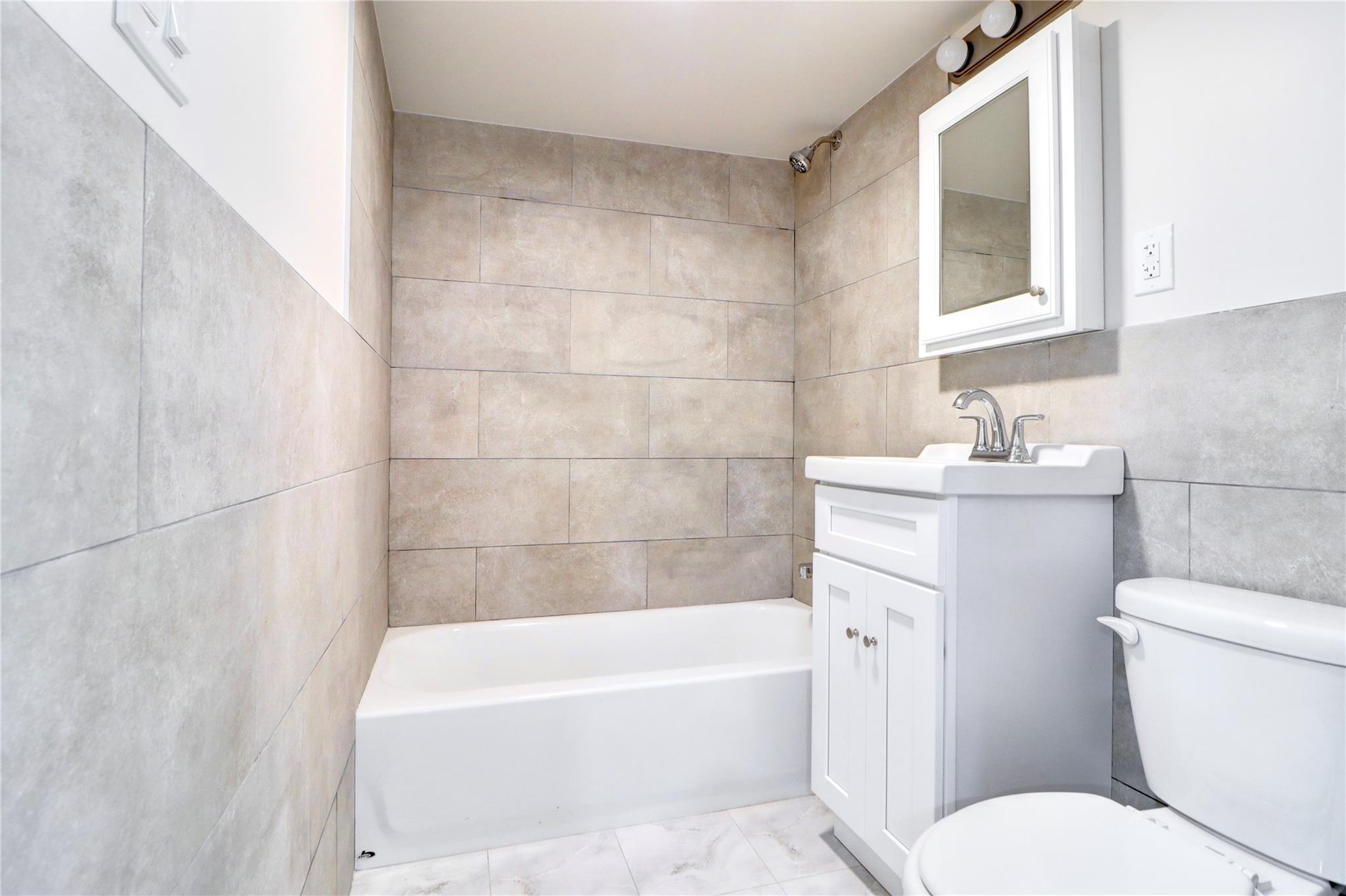Single Family 80th  Queens, NY 11385, MLS-874660-35