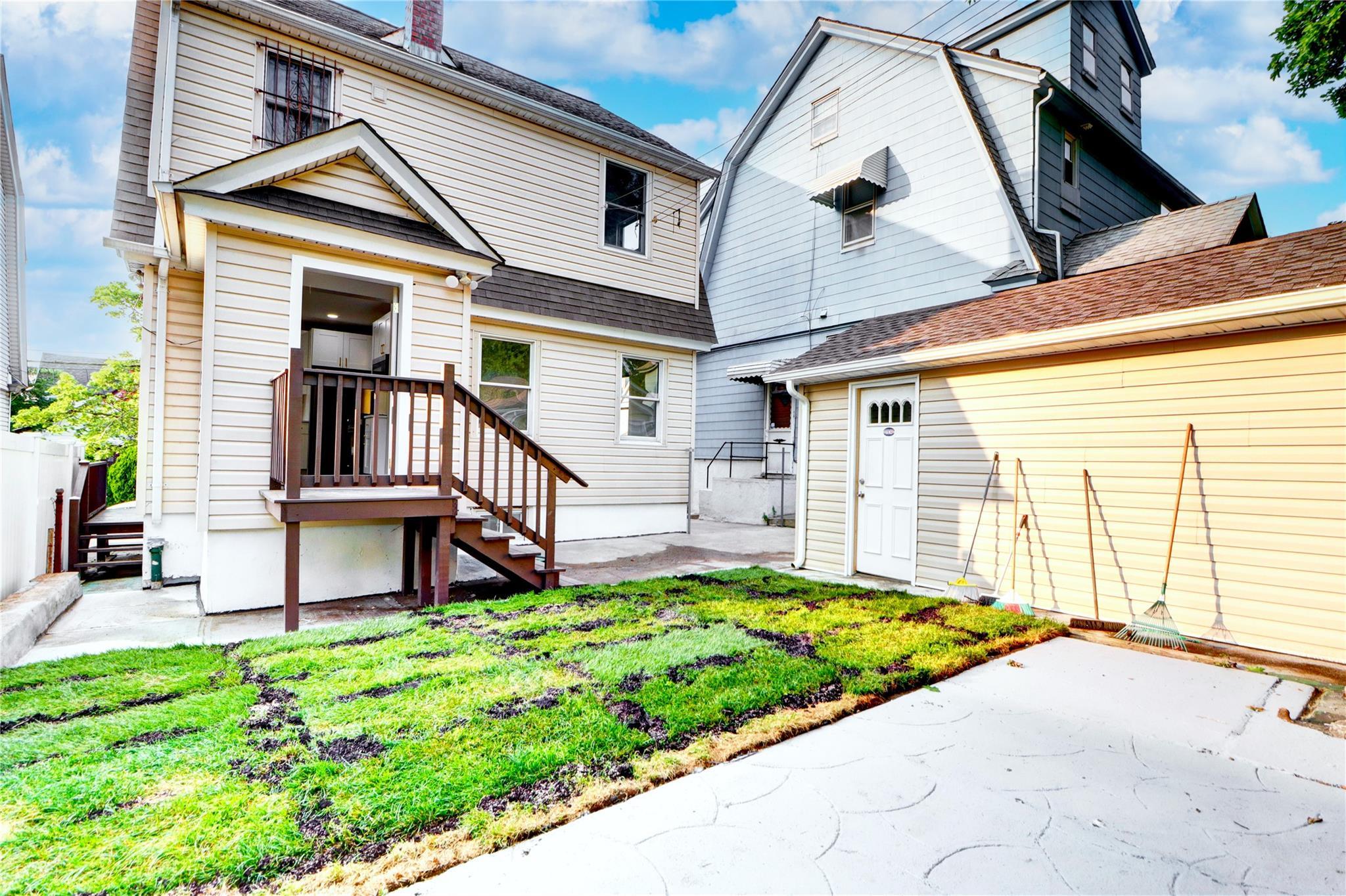 Single Family 80th  Queens, NY 11385, MLS-874660-5