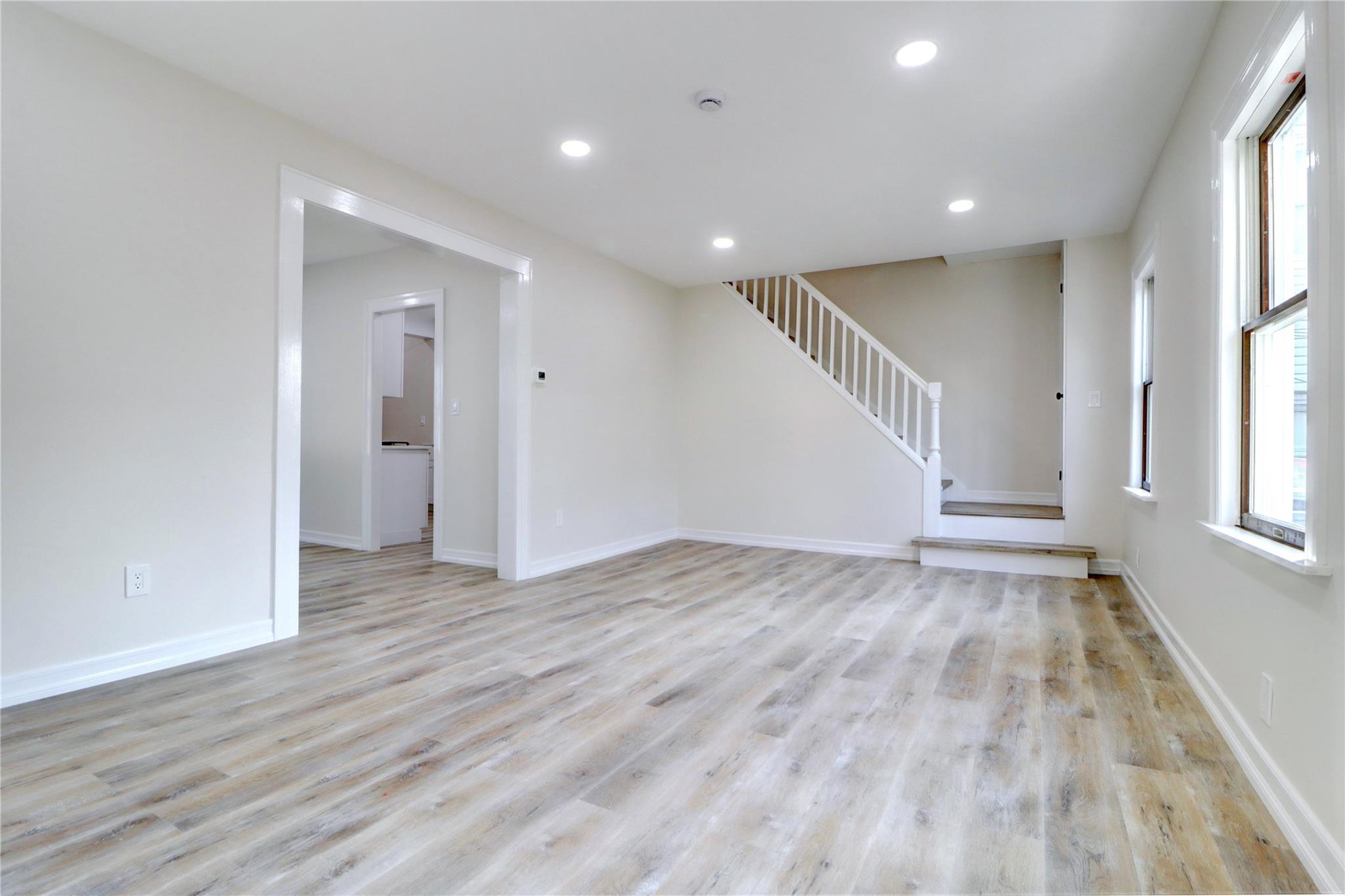 Single Family 80th  Queens, NY 11385, MLS-874660-7