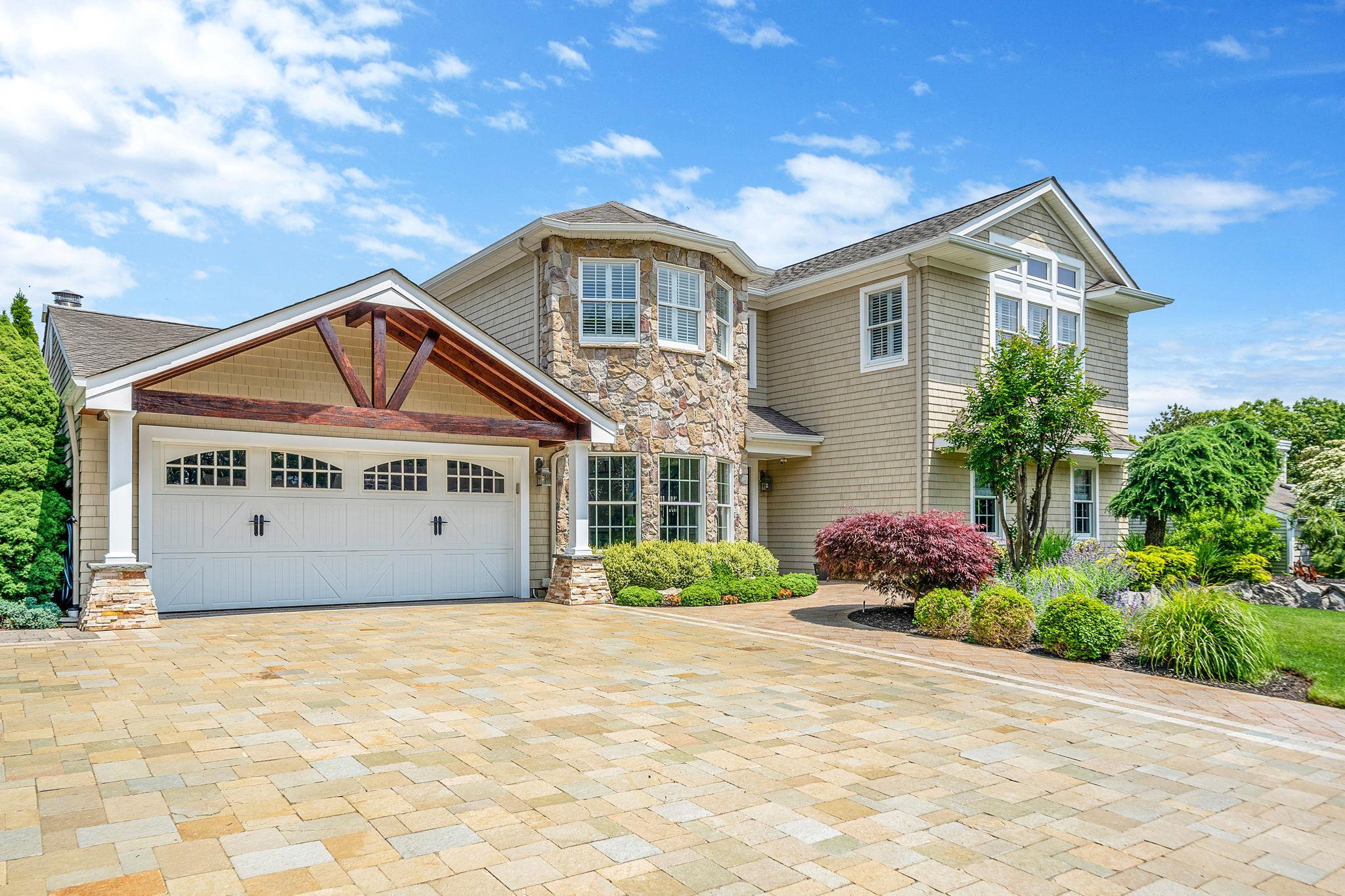 Single Family Lindron  Suffolk County, NY 11787, MLS-874668-2