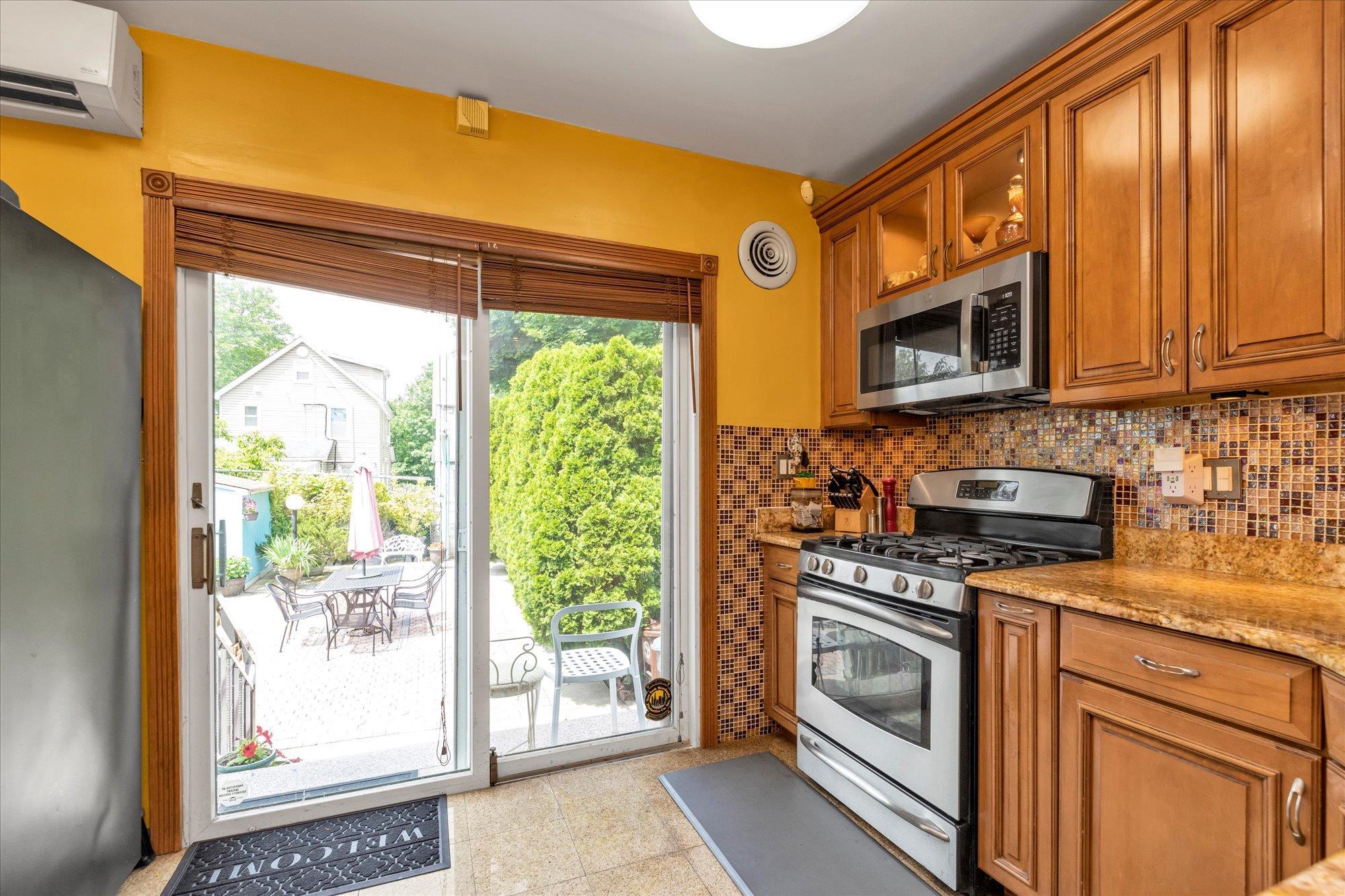 Single Family 206  Queens, NY 11364, MLS-874699-11