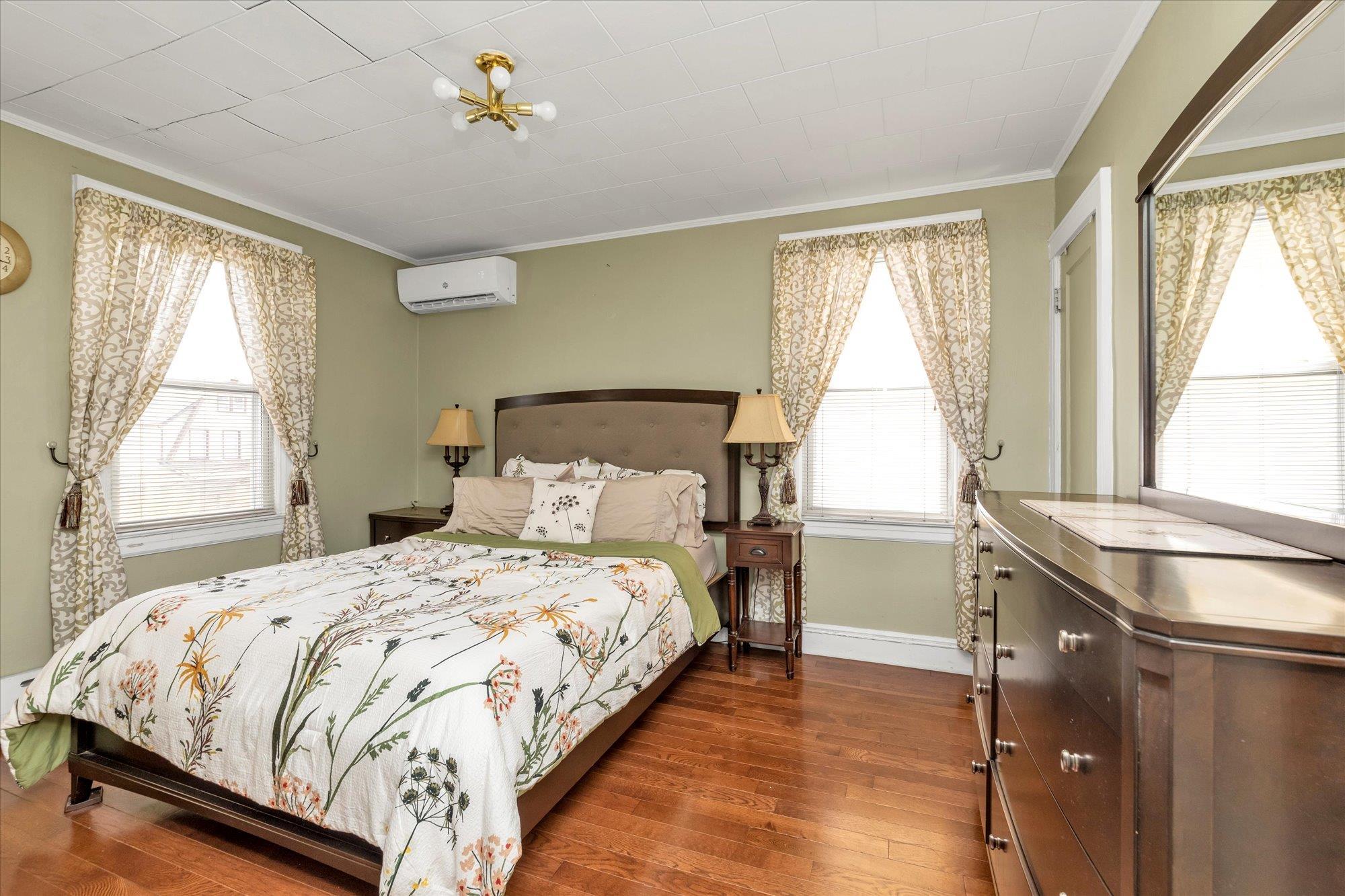 Single Family 206  Queens, NY 11364, MLS-874699-14