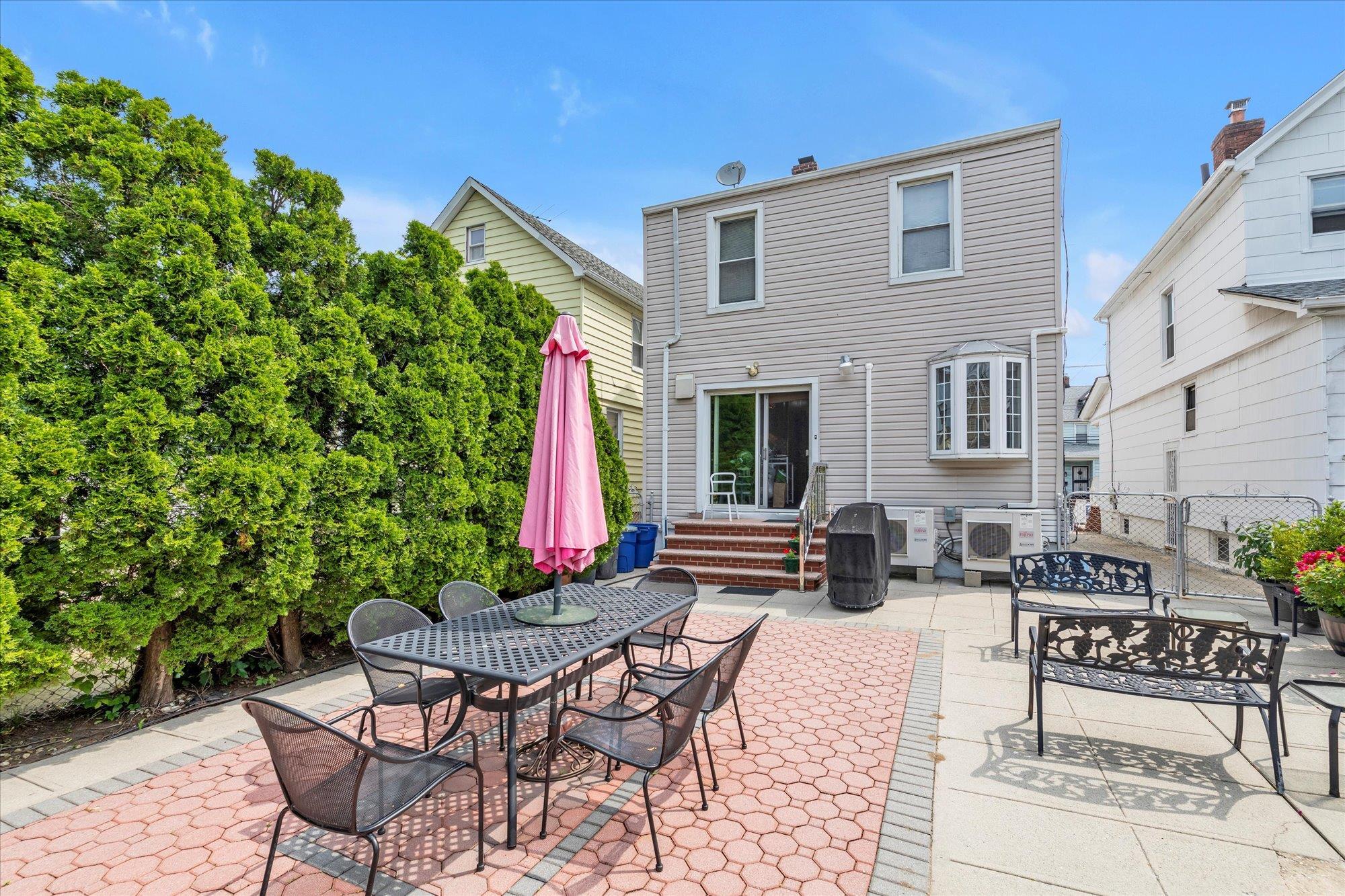 Single Family 206  Queens, NY 11364, MLS-874699-23