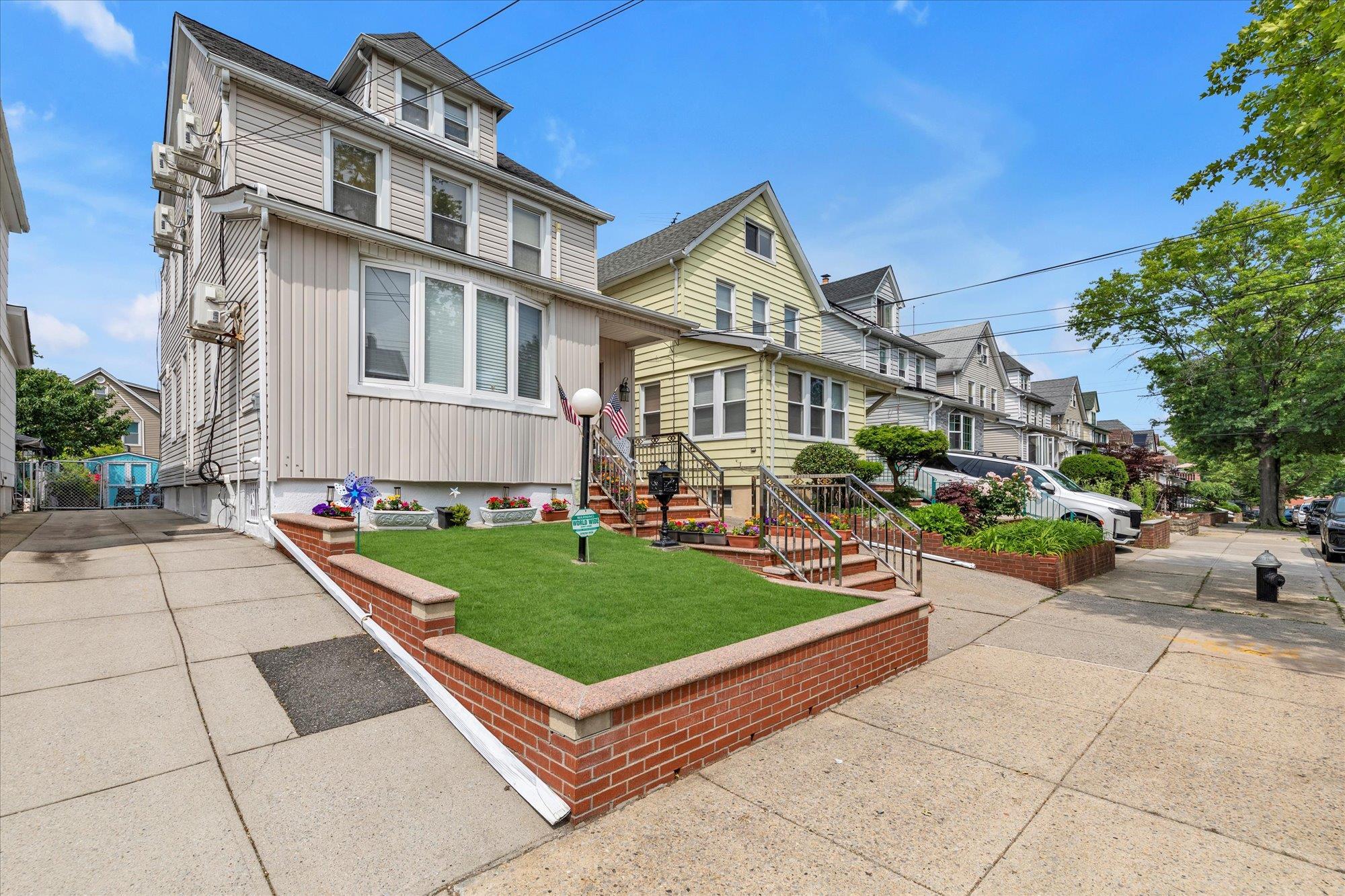 Single Family 206  Queens, NY 11364, MLS-874699-24