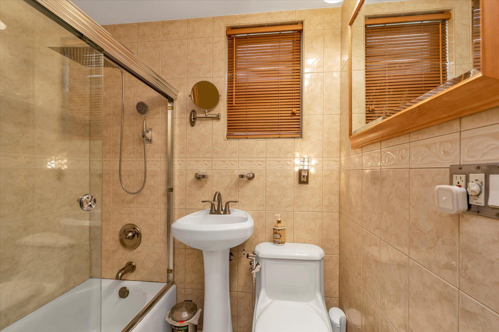Single Family 206  Queens, NY 11364, MLS-874699-8