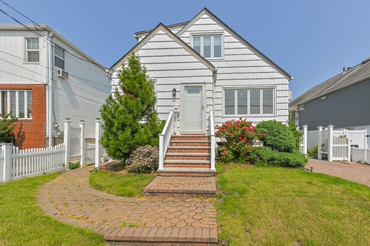 Single Family 95th  Queens, NY 11414, MLS-874704-3