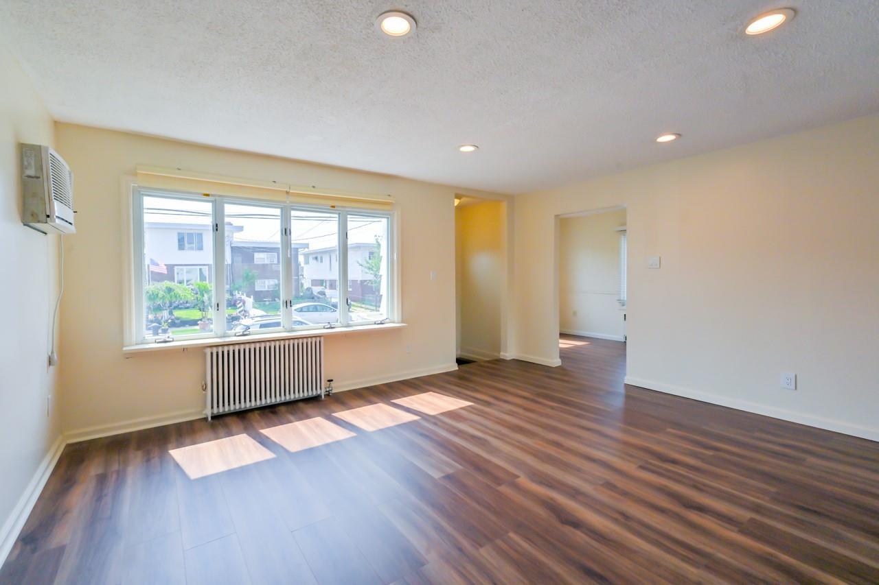 Single Family 95th  Queens, NY 11414, MLS-874704-8