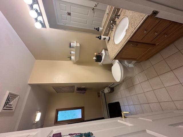 Single Family Dara  Dutchess County, NY 12590, MLS-874717-15