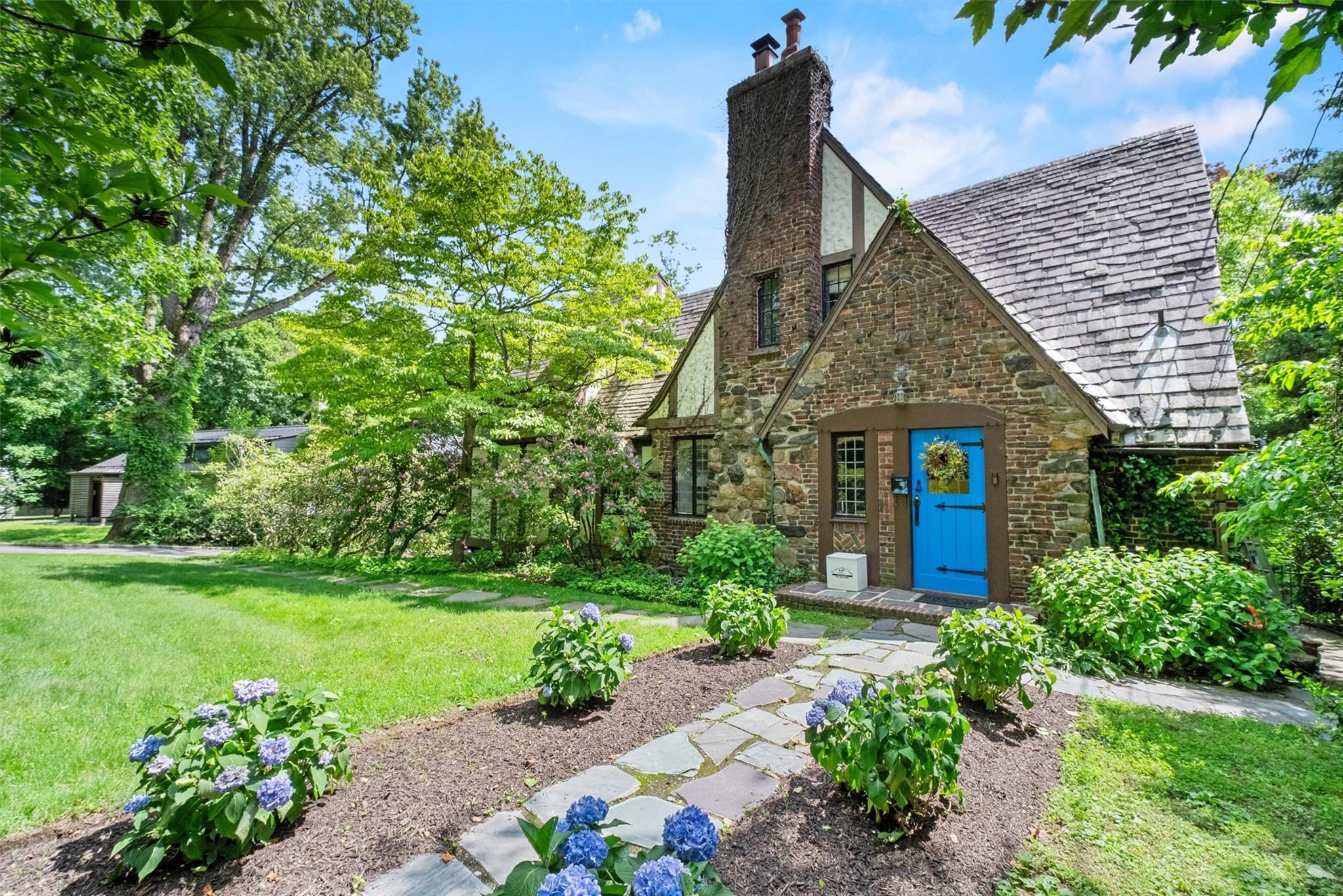 Single Family Lexington  Westchester County, NY 10520, MLS-874727-2