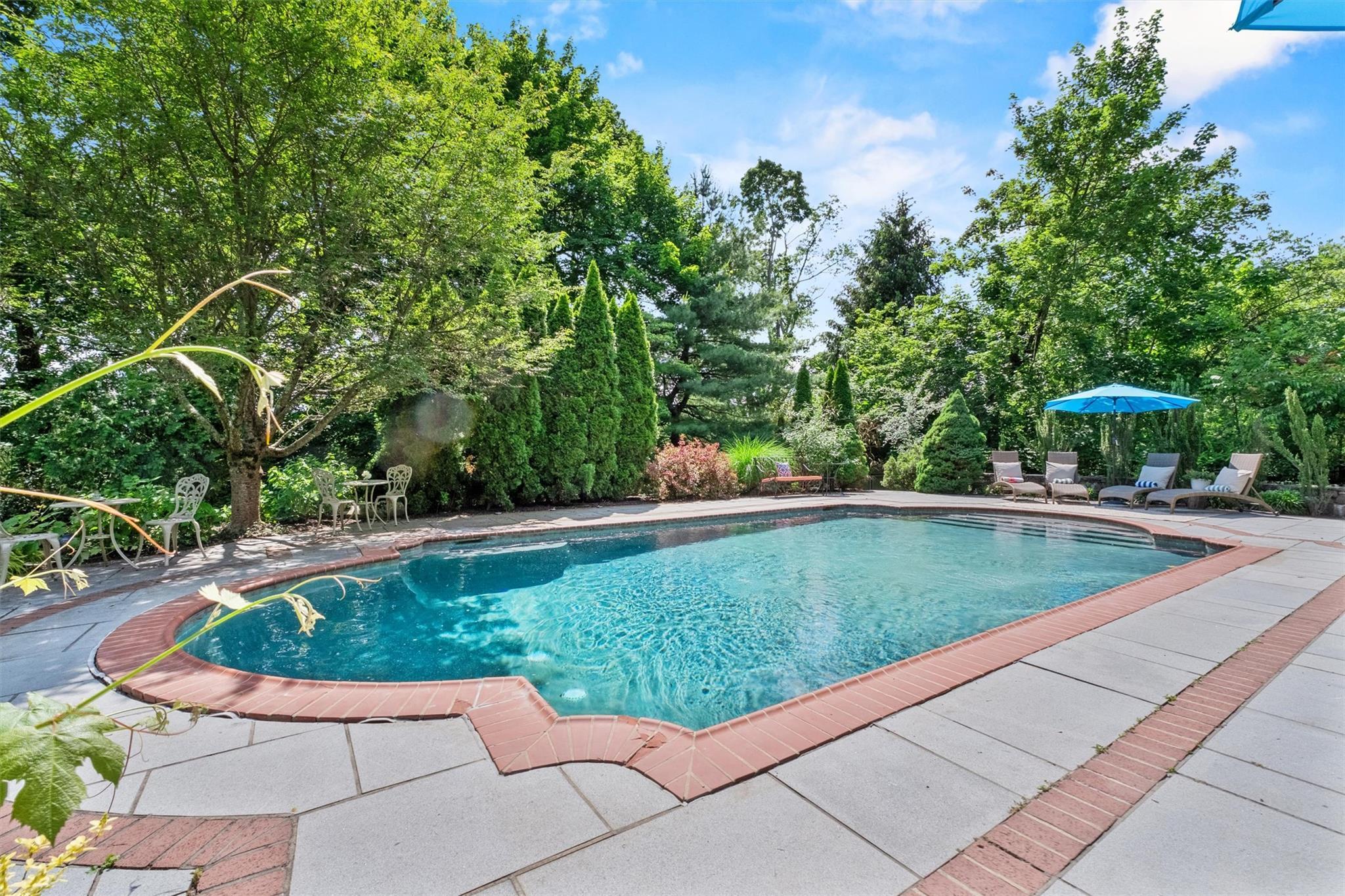 Single Family Lexington  Westchester County, NY 10520, MLS-874727-40