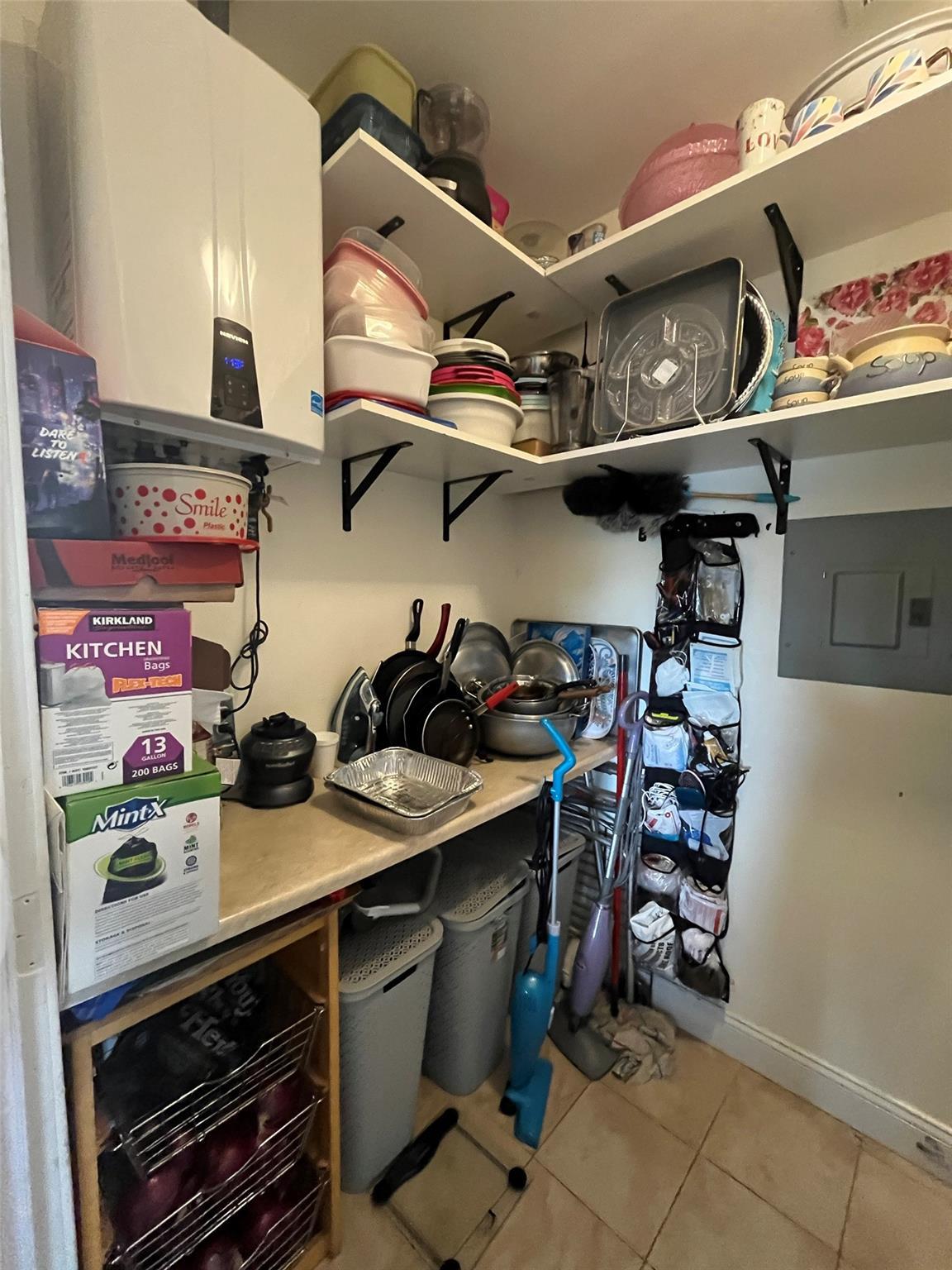 Single Family Burgher  Staten Island, NY 10305, MLS-874754-9