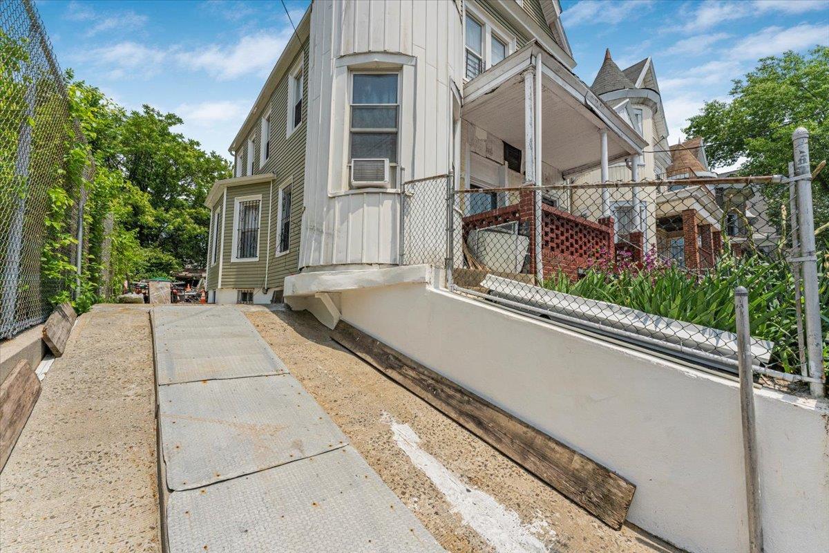 Single Family 225th  Bronx, NY 10466, MLS-874757-11