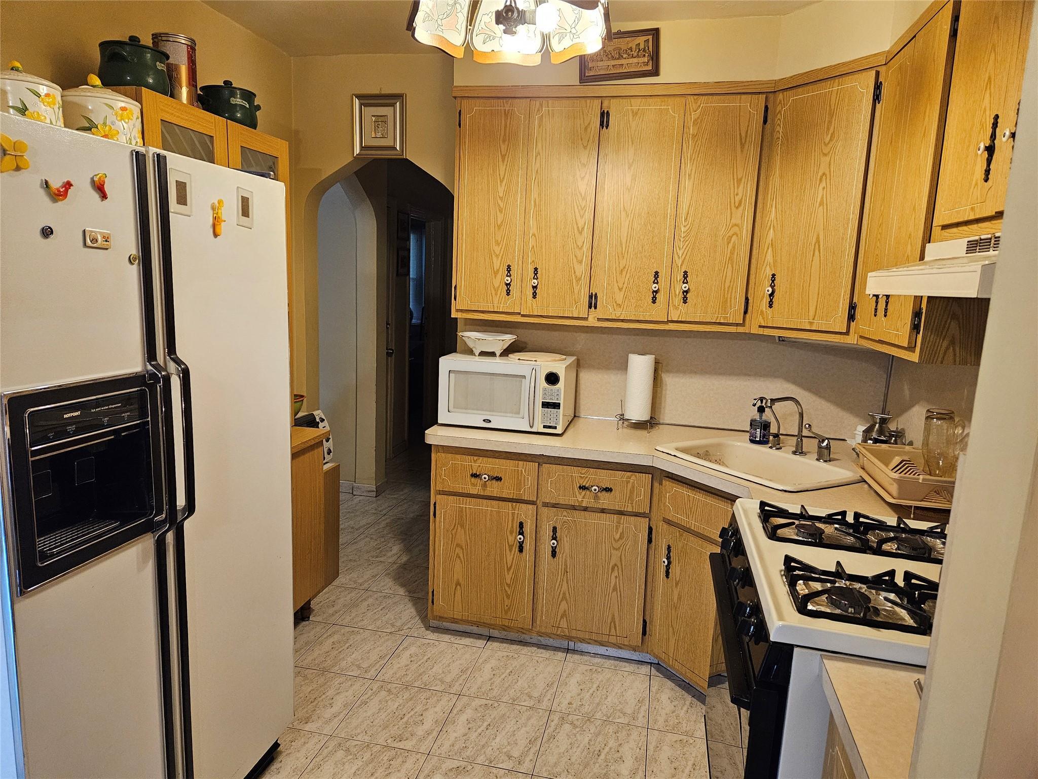 Single Family 24th  Queens, NY 11357, MLS-874759-2