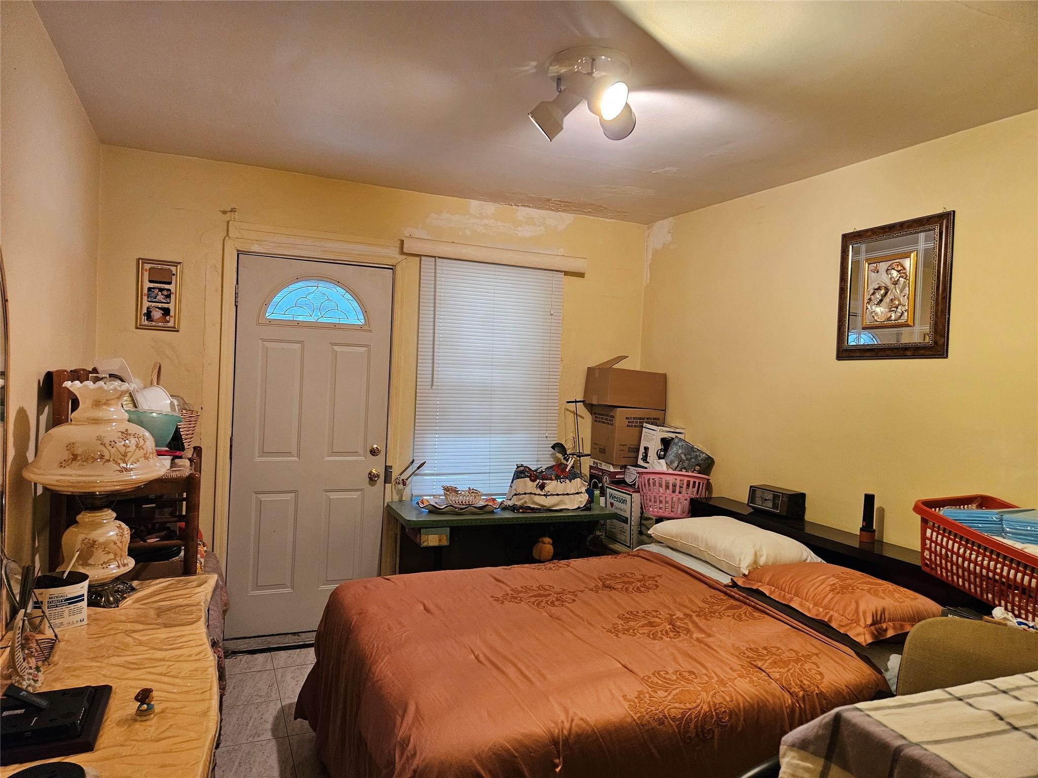 Single Family 24th  Queens, NY 11357, MLS-874759-7