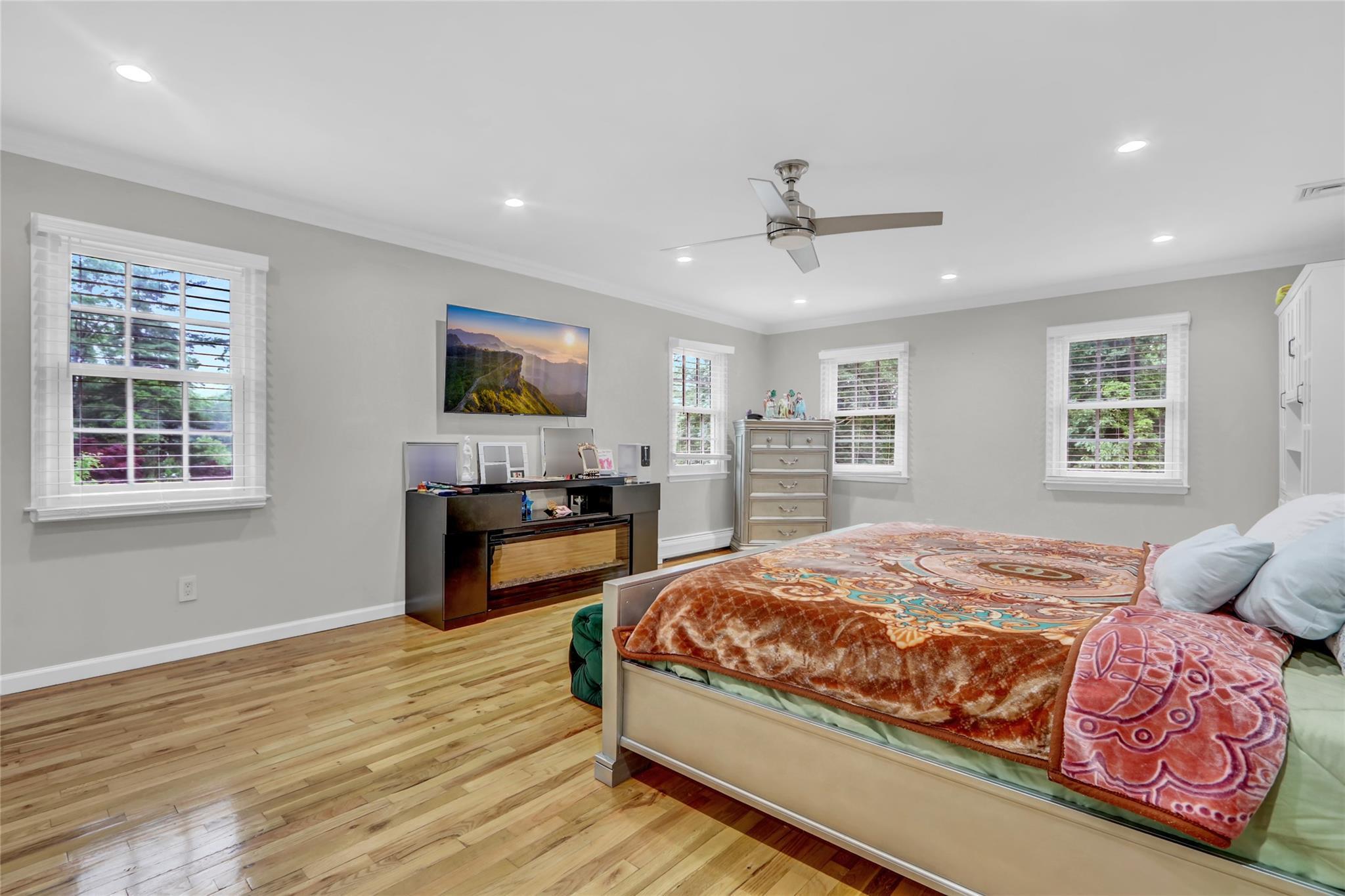 Single Family Stepping Stone  Suffolk County, NY 11746, MLS-874772-28