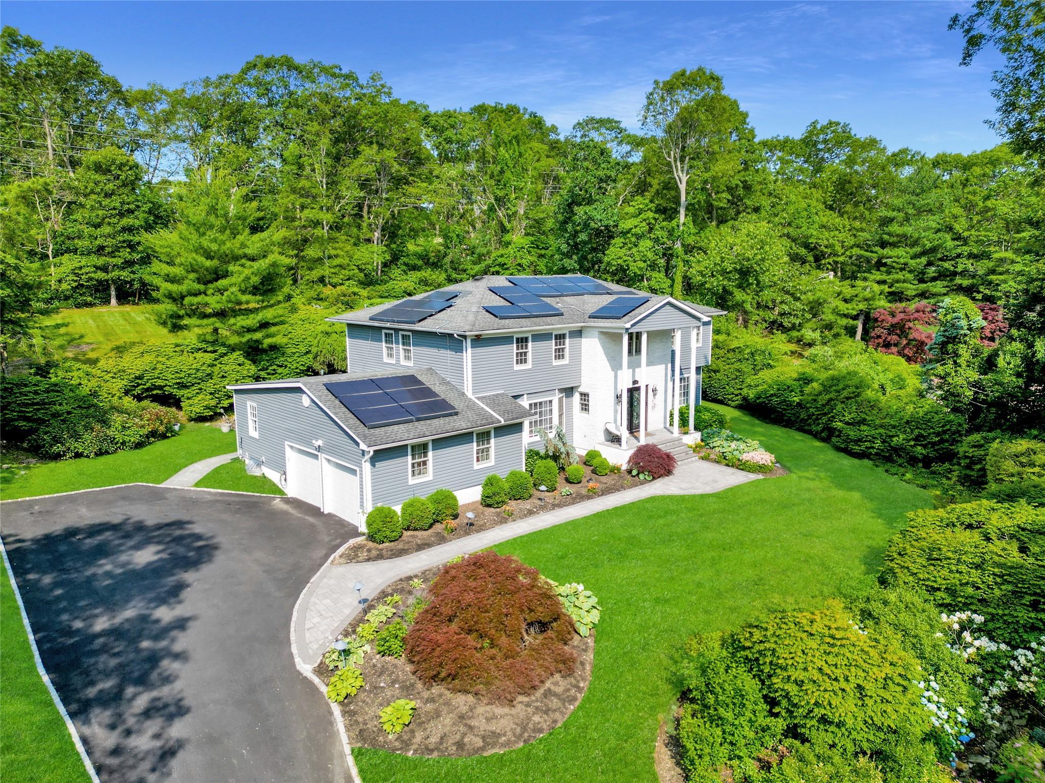 Single Family Stepping Stone  Suffolk County, NY 11746, MLS-874772-3