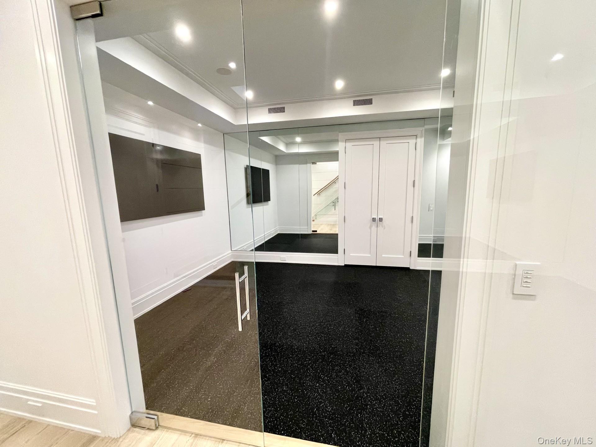 Single Family Shinnecock Hills Road  Suffolk County, NY 11968, MLS-874778-27