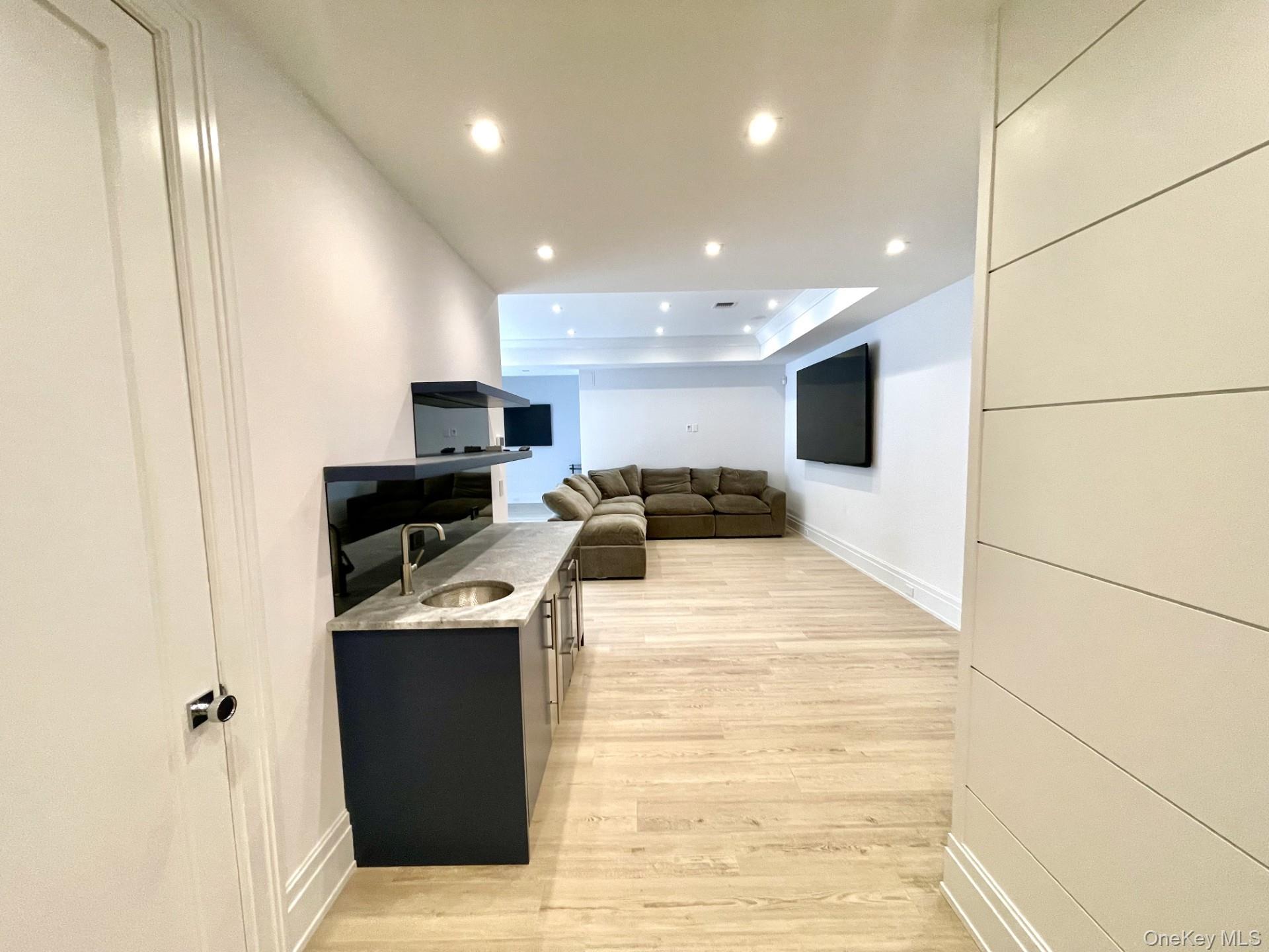 Single Family Shinnecock Hills Road  Suffolk County, NY 11968, MLS-874778-29