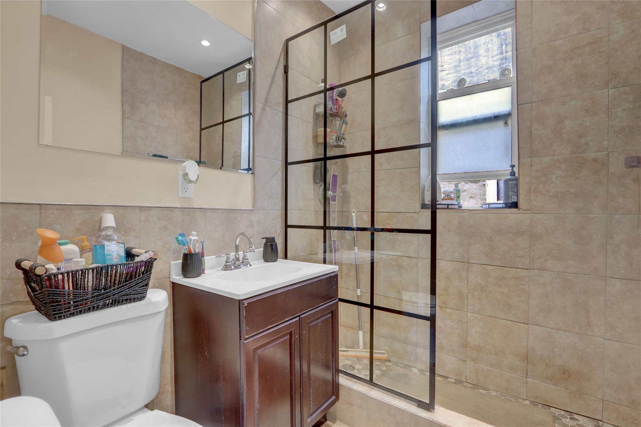 Single Family Tapscott  Brooklyn, NY 11212, MLS-874781-8