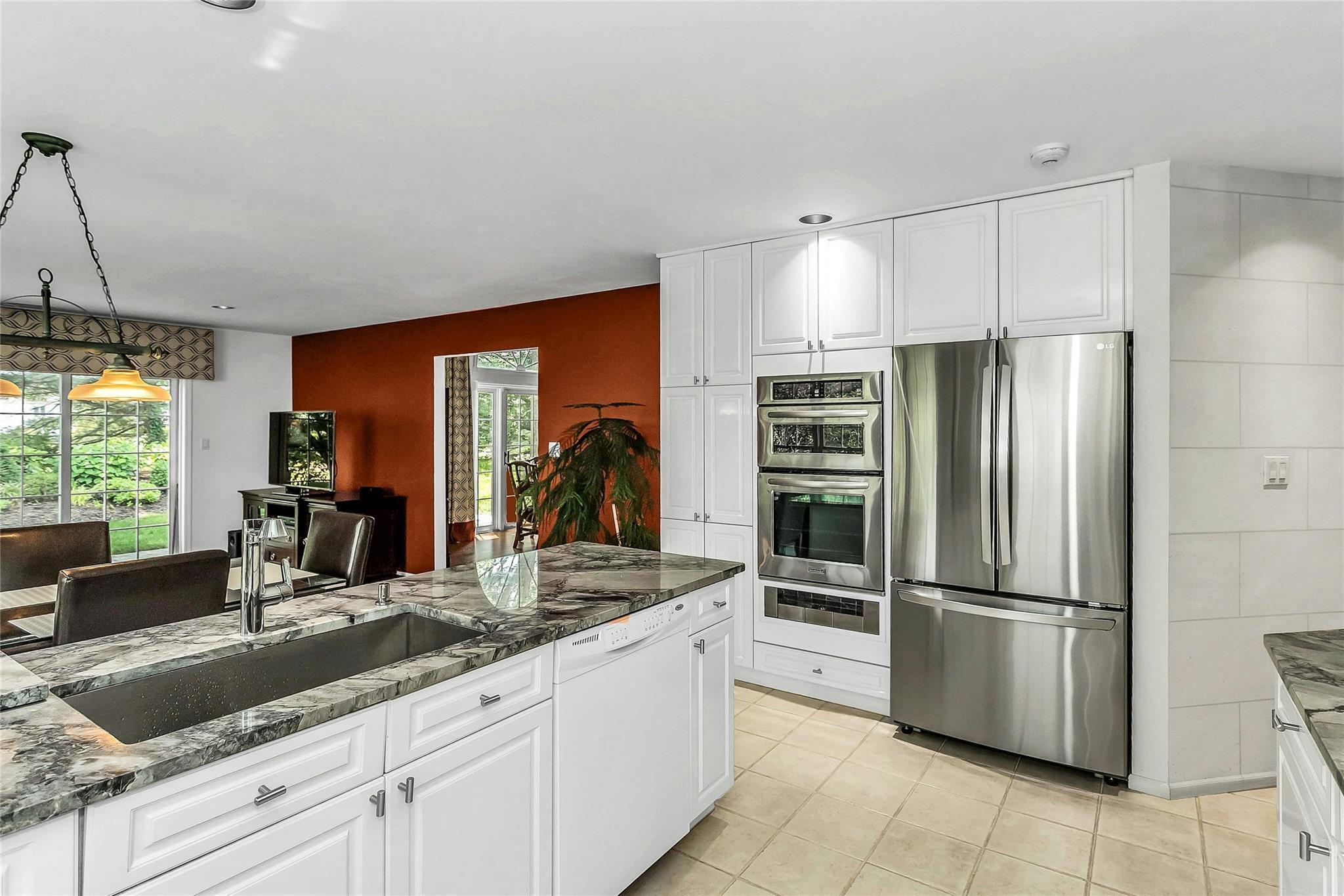 Condo Country Club  Suffolk County, NY 11725, MLS-874842-10