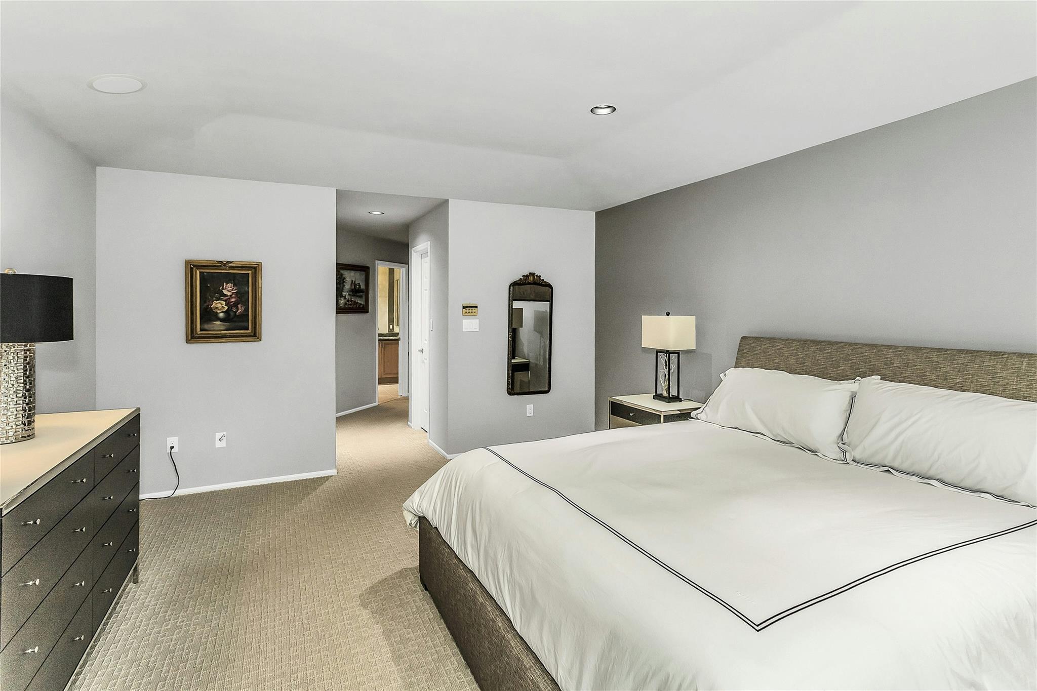 Condo Country Club  Suffolk County, NY 11725, MLS-874842-16