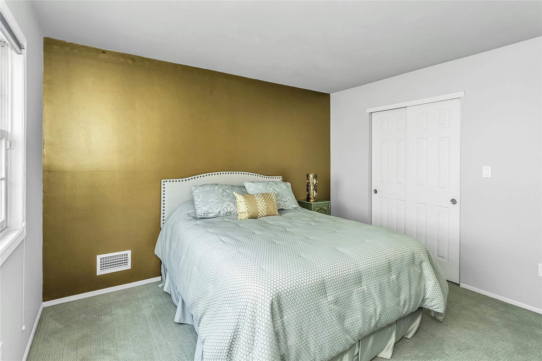 Condo Country Club  Suffolk County, NY 11725, MLS-874842-21