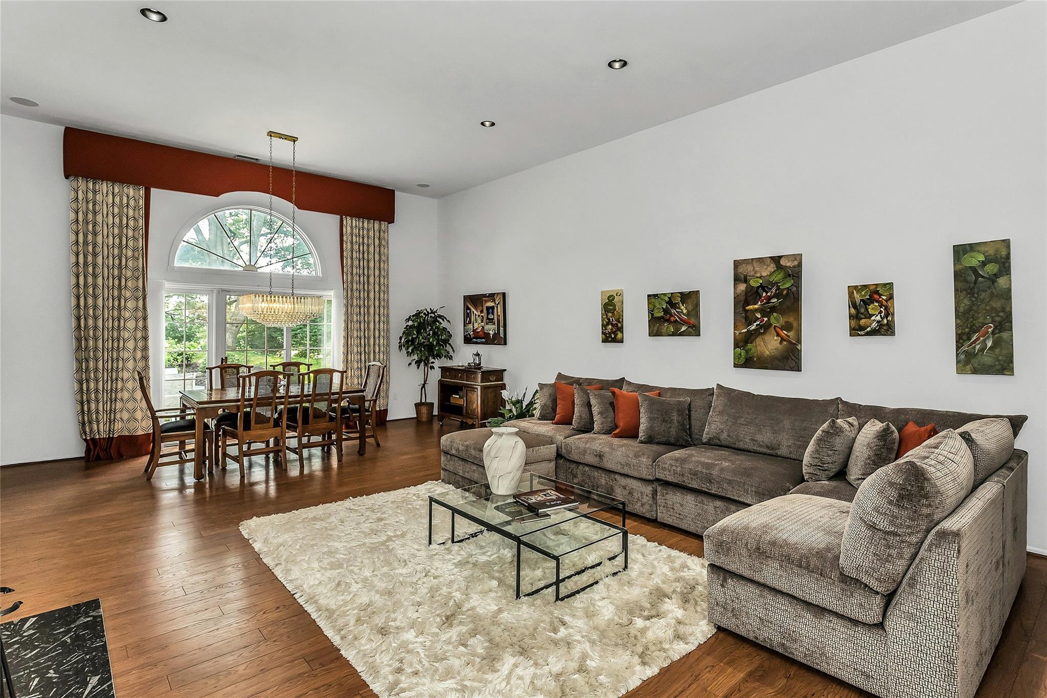Condo Country Club  Suffolk County, NY 11725, MLS-874842-4