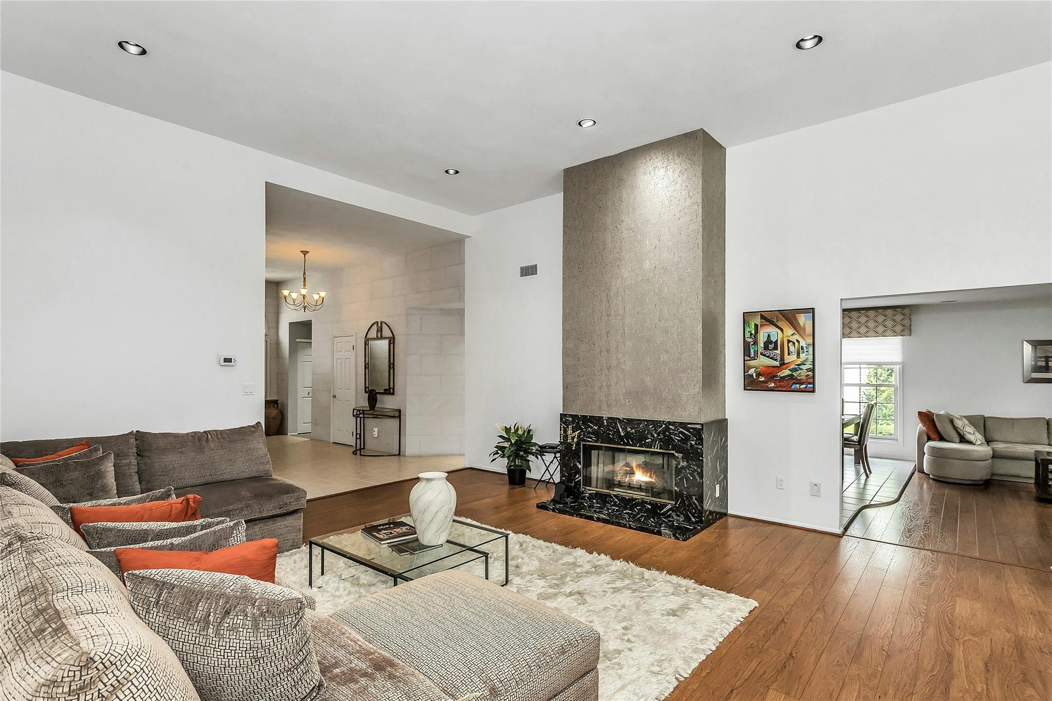 Condo Country Club  Suffolk County, NY 11725, MLS-874842-5