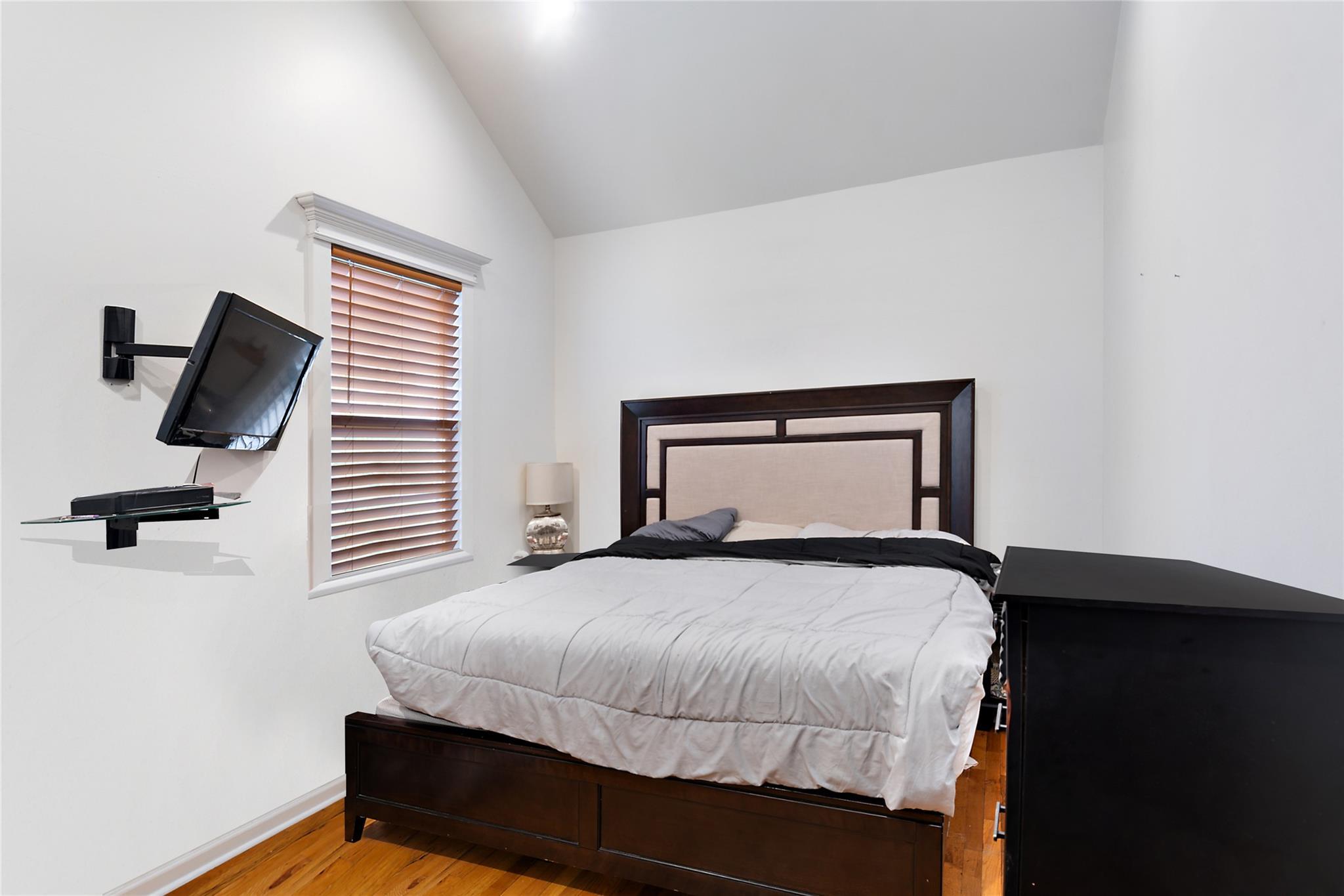 Single Family Edson  Bronx, NY 10466, MLS-874856-7