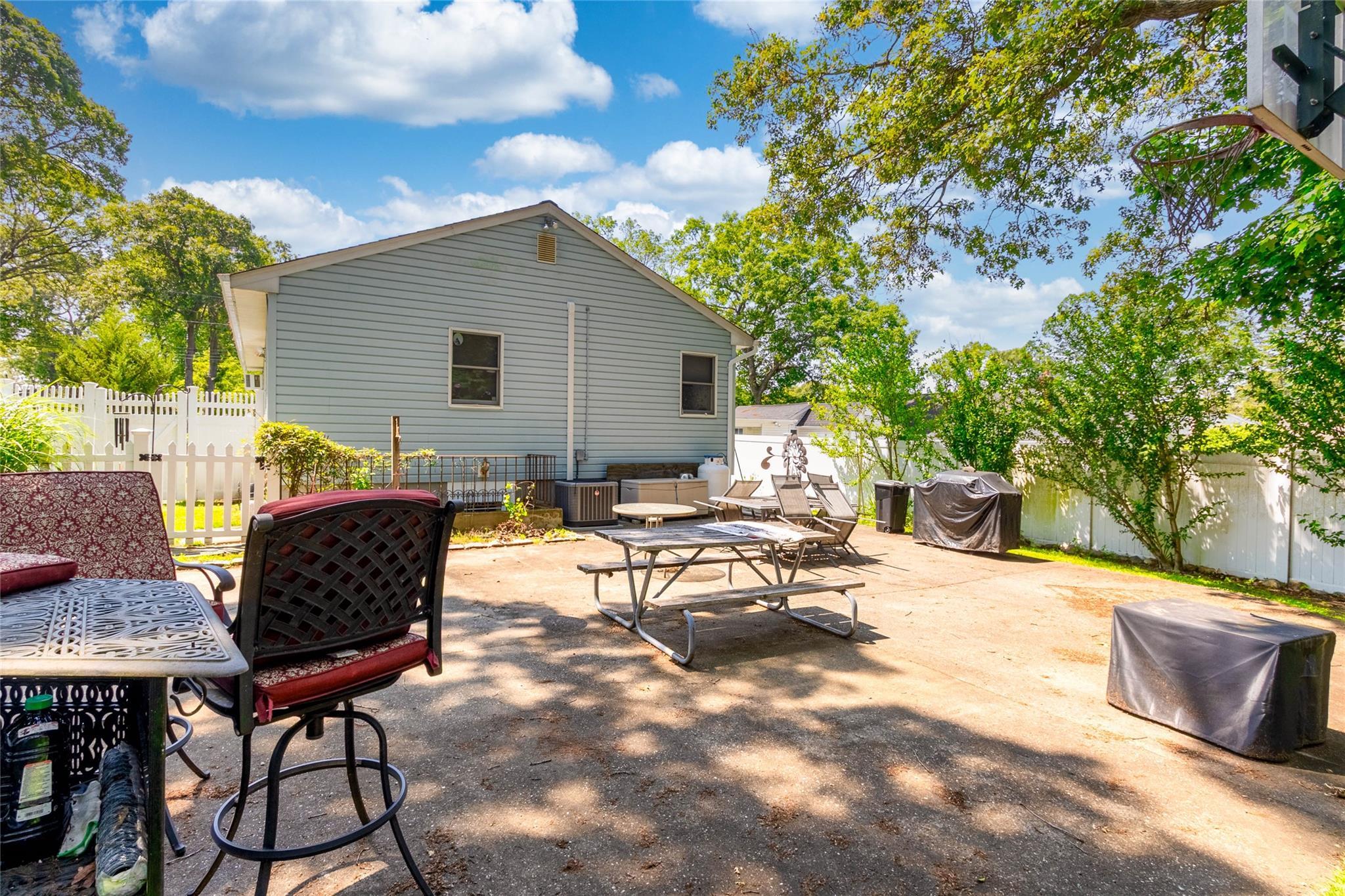 Single Family Ferndale  Suffolk County, NY 11784, MLS-874864-5
