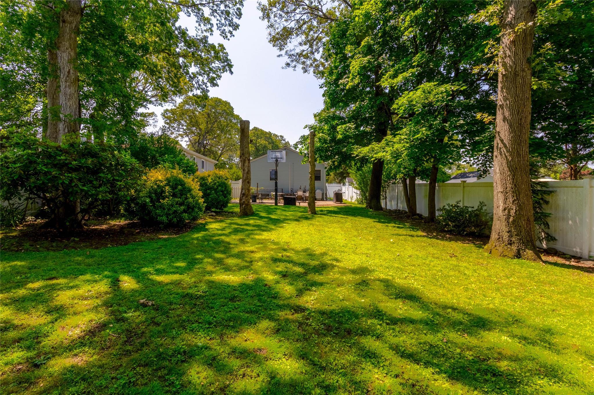 Single Family Ferndale  Suffolk County, NY 11784, MLS-874864-8