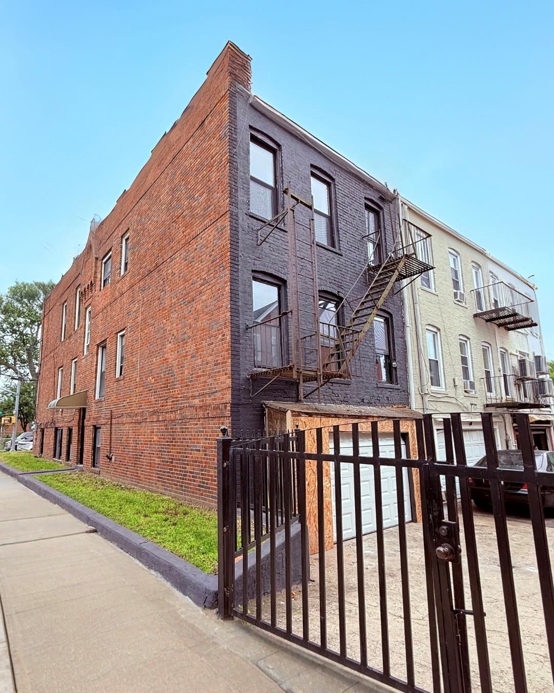Single Family Lenox  Brooklyn, NY 11203, MLS-874874-4