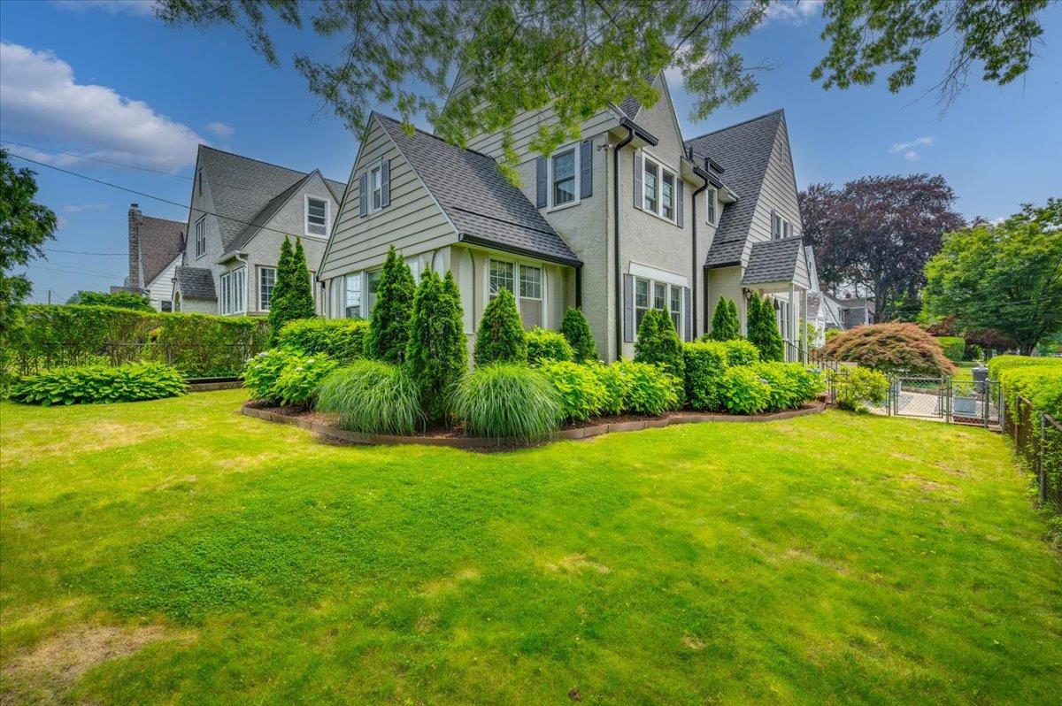 Single Family Manor Ridge  Westchester County, NY 10803, MLS-874886-9