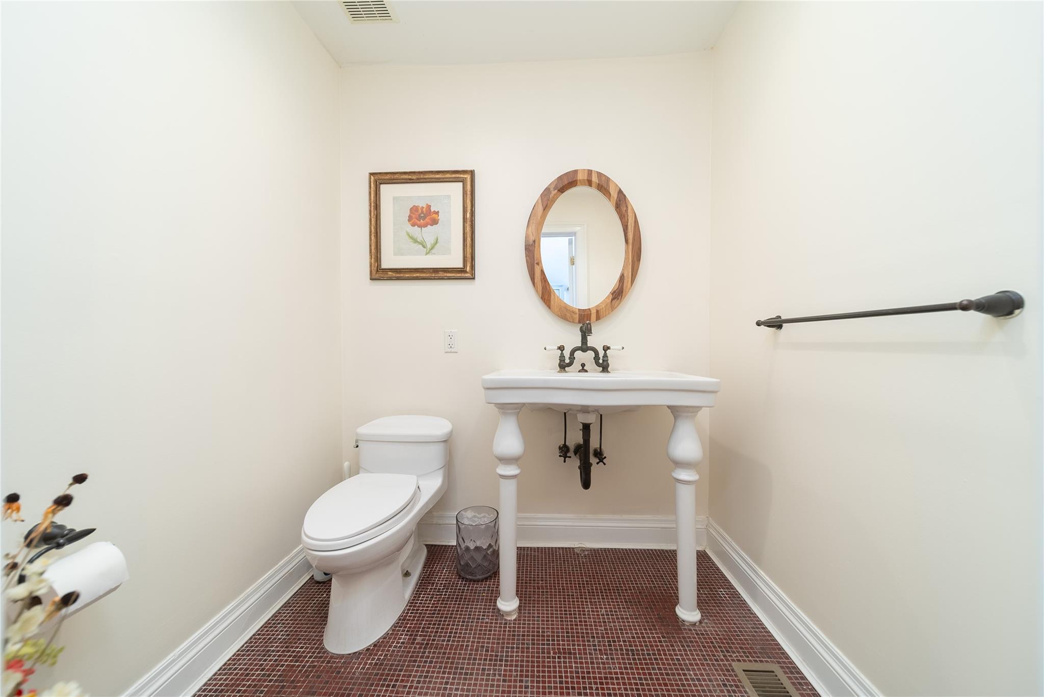 Single Family Arleigh  Nassau County, NY 11021, MLS-874887-14