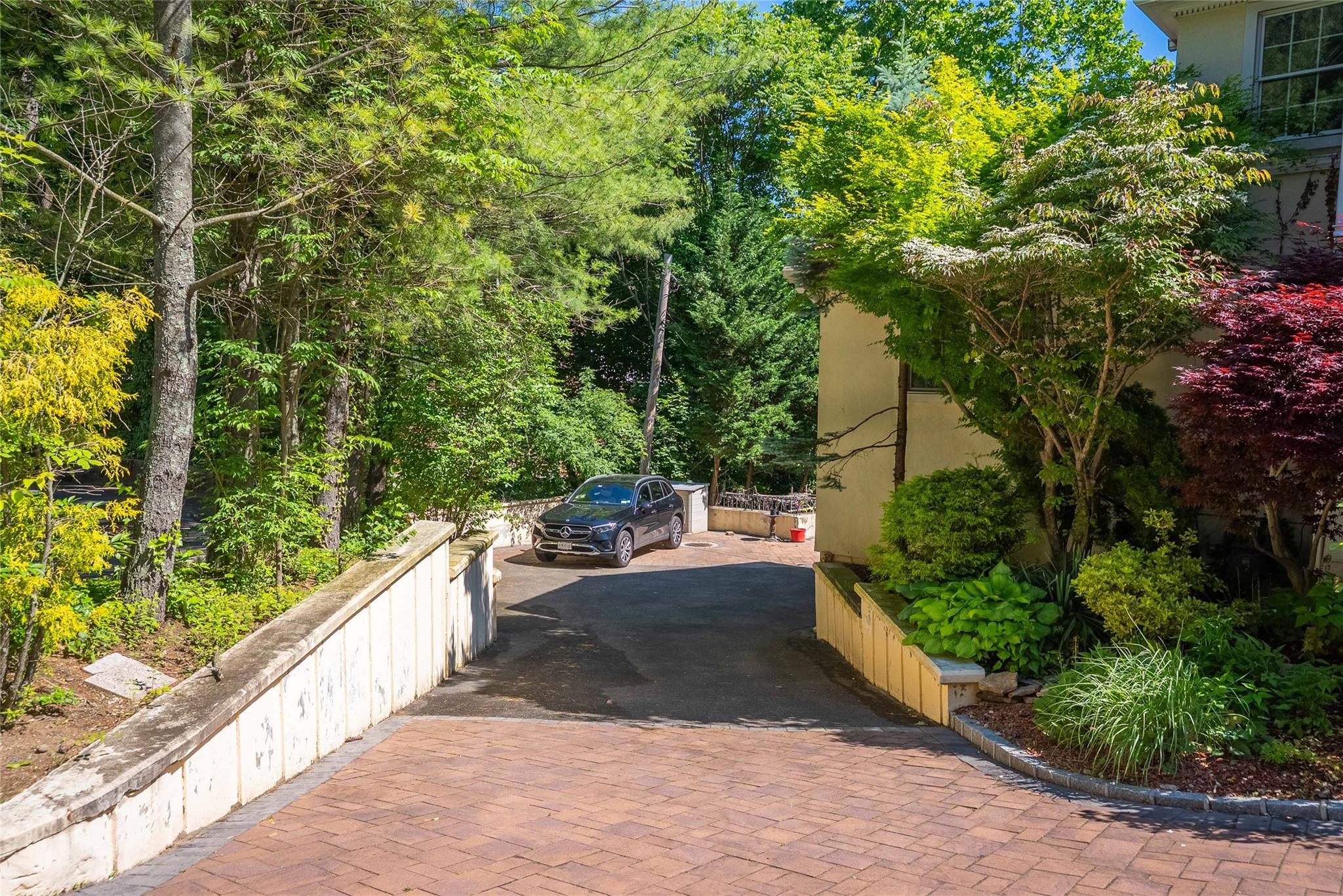 Single Family Arleigh  Nassau County, NY 11021, MLS-874887-29