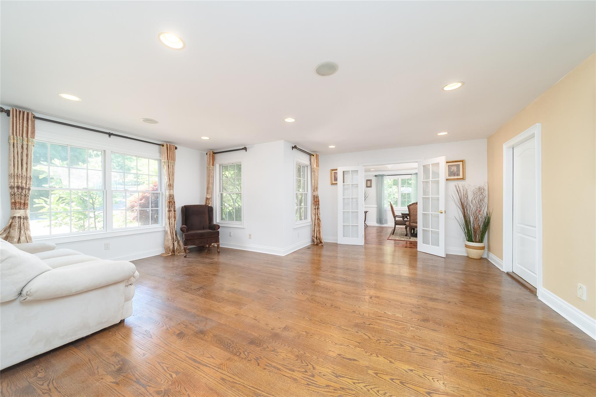 Single Family Arleigh  Nassau County, NY 11021, MLS-874887-8