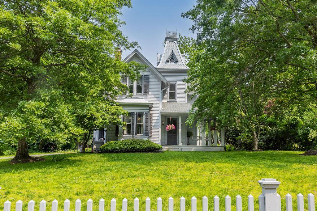 Single Family Main  Suffolk County, NY 11733, MLS-874891-2