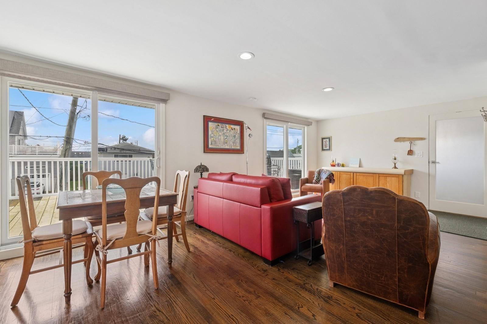 Single Family Maple  Nassau County, NY 11561, MLS-874953-21