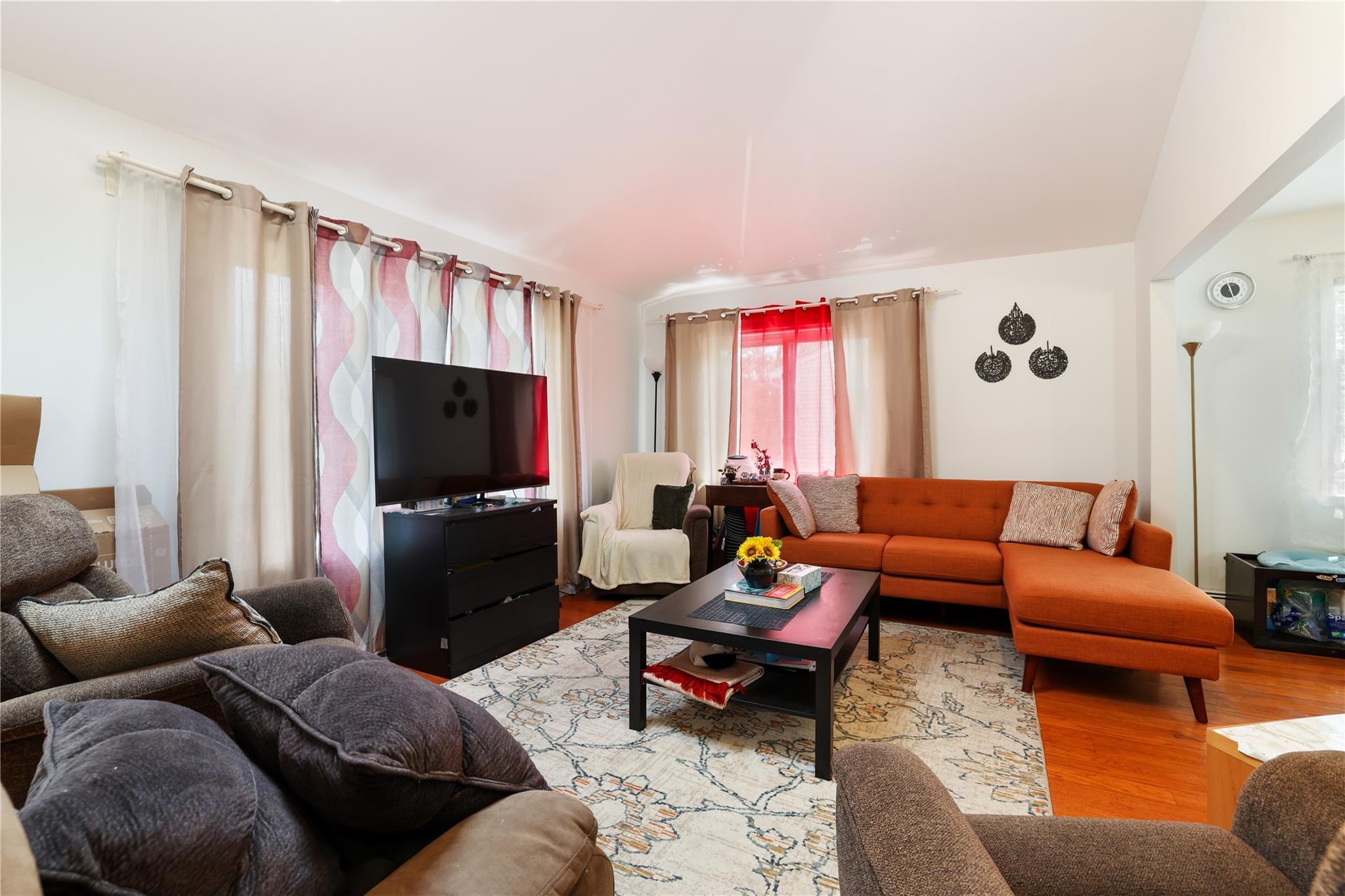 Single Family Oak  Nassau County, NY 11710, MLS-874982-11