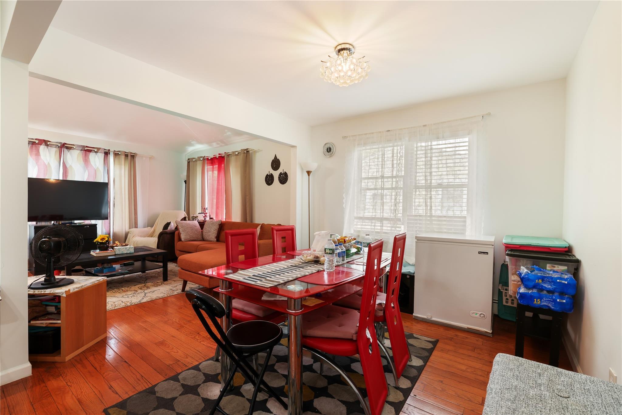 Single Family Oak  Nassau County, NY 11710, MLS-874982-12