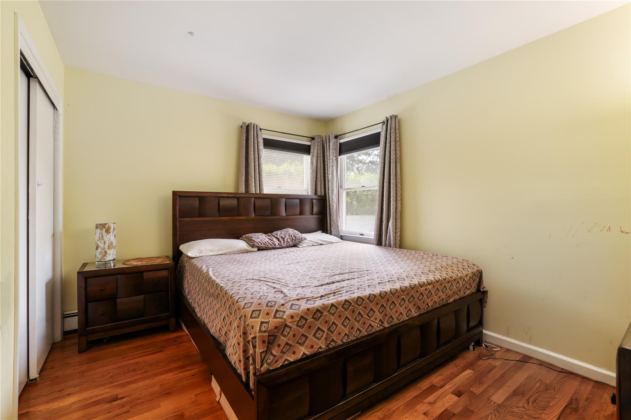 Single Family Oak  Nassau County, NY 11710, MLS-874982-9