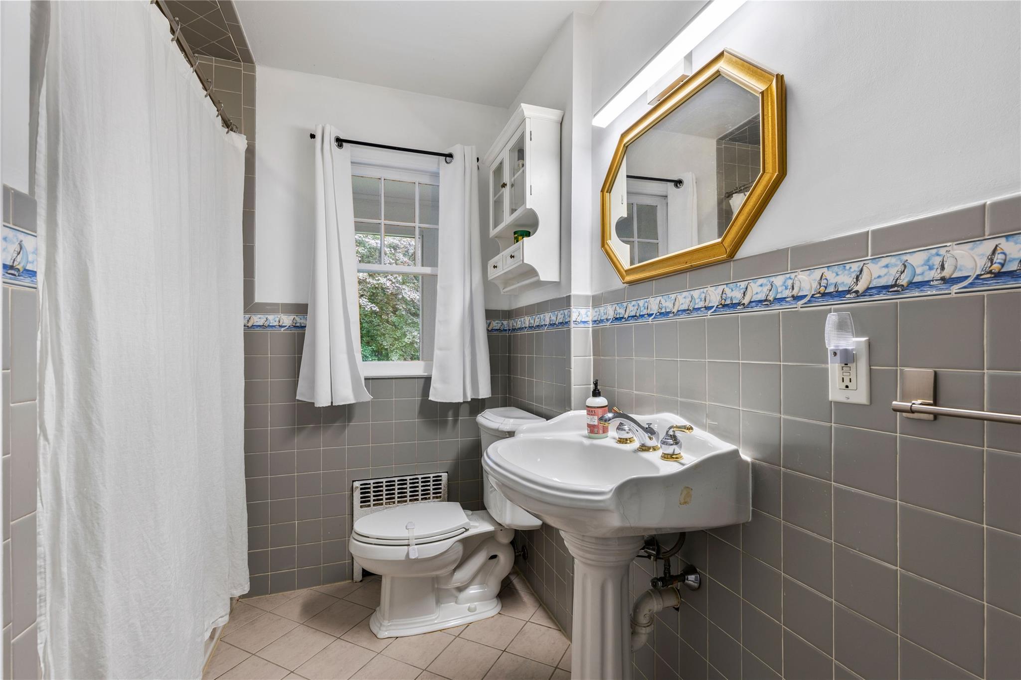 Single Family Oakland  Westchester County, NY 10528, MLS-874991-12