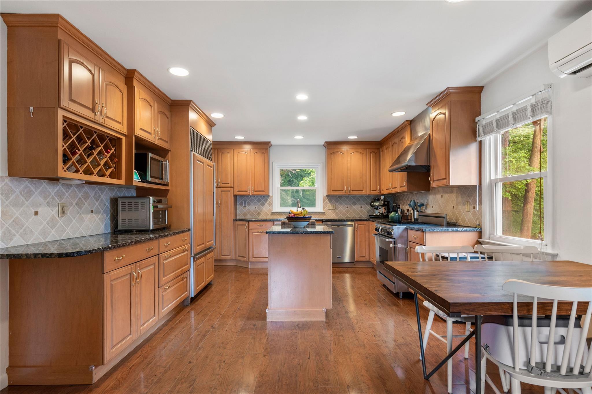 Single Family Oakland  Westchester County, NY 10528, MLS-874991-6