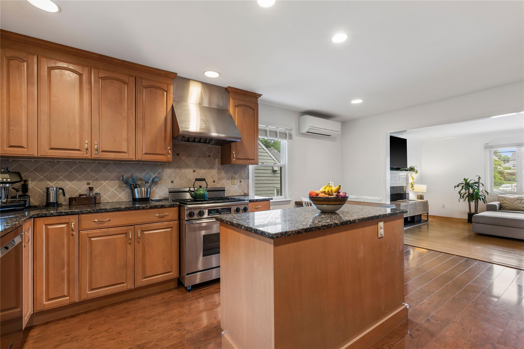 Single Family Oakland  Westchester County, NY 10528, MLS-874991-9